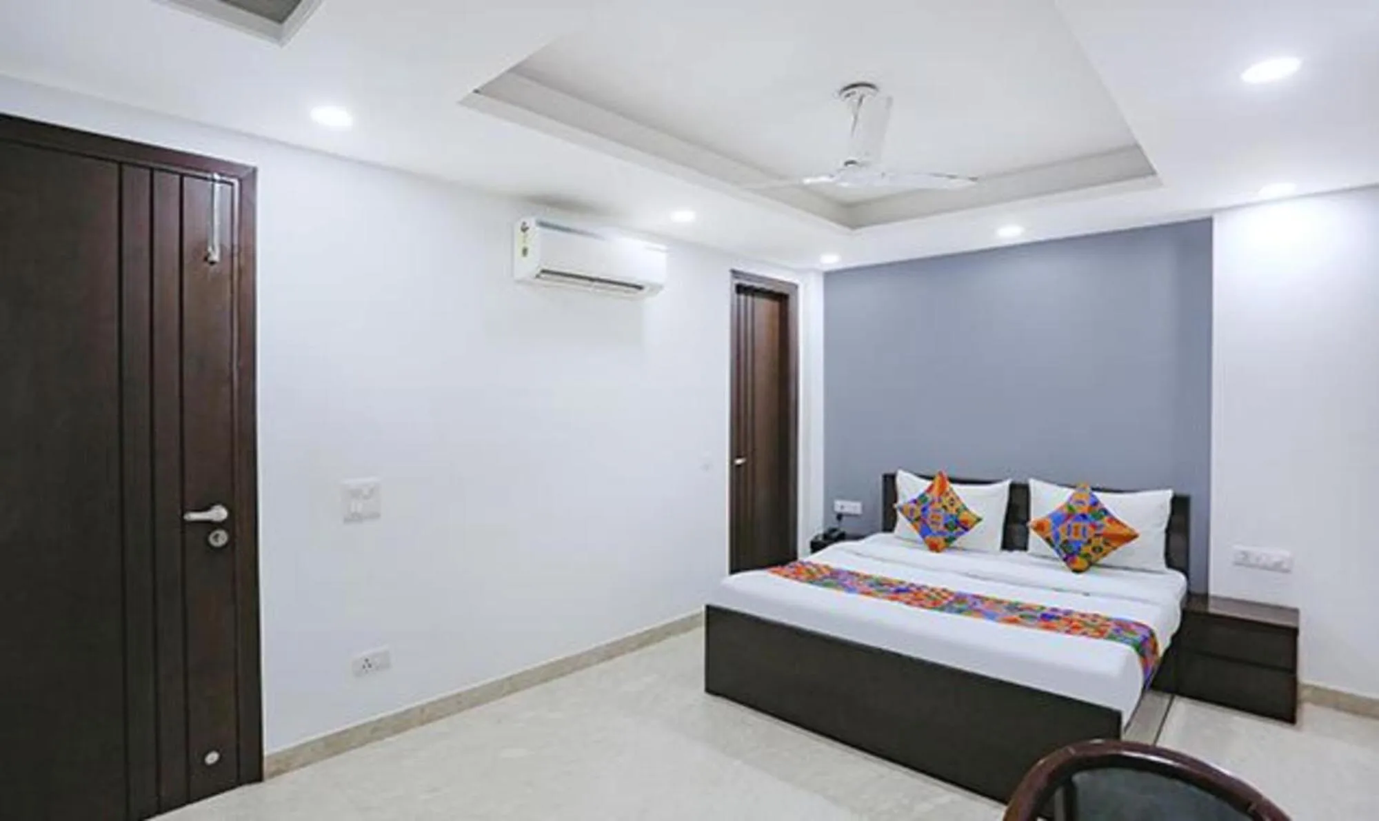 Photo of the whole room, Bed in Via Dream Living