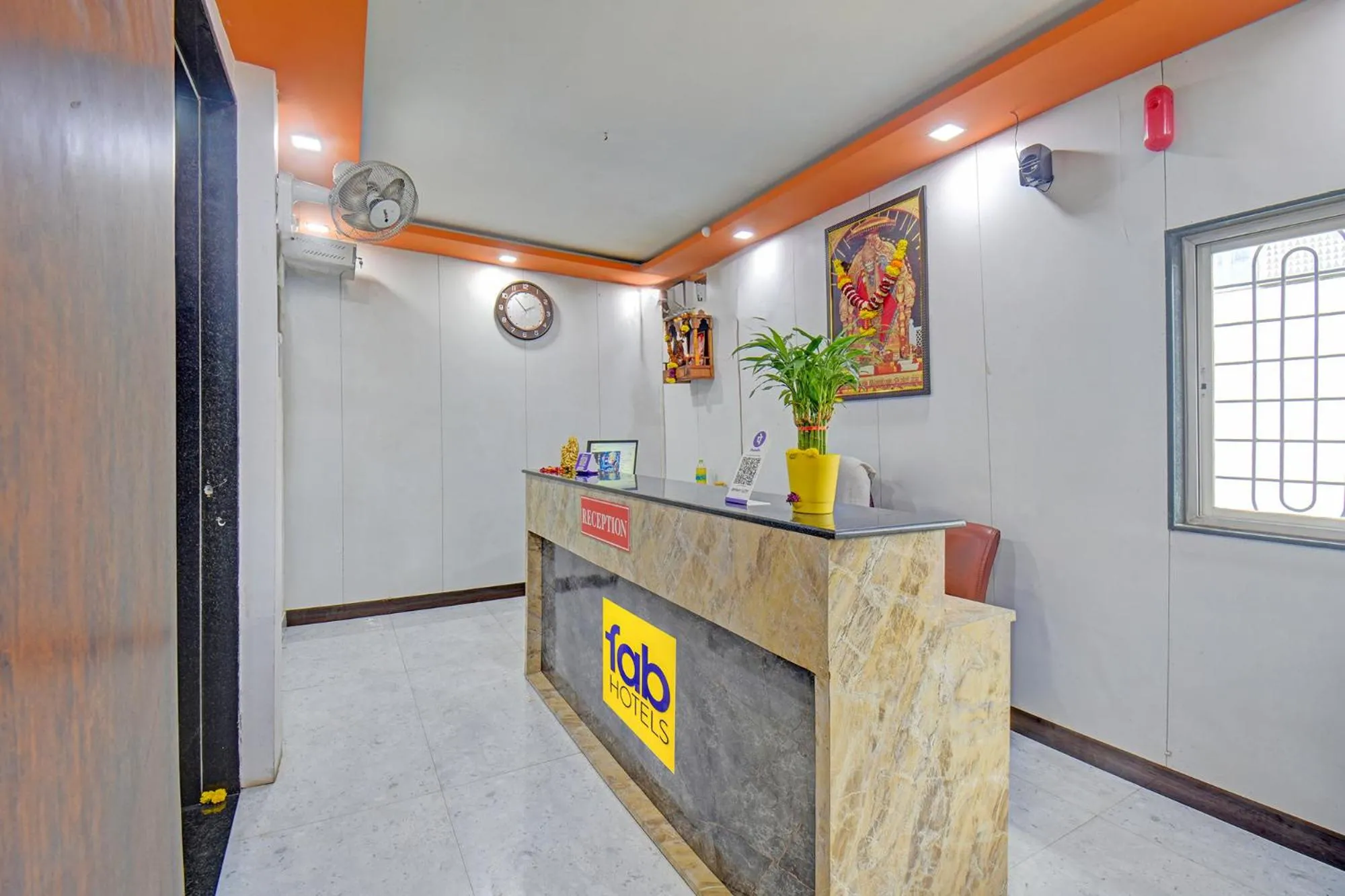 Lobby or reception in FabHotel Ajinkya Executive