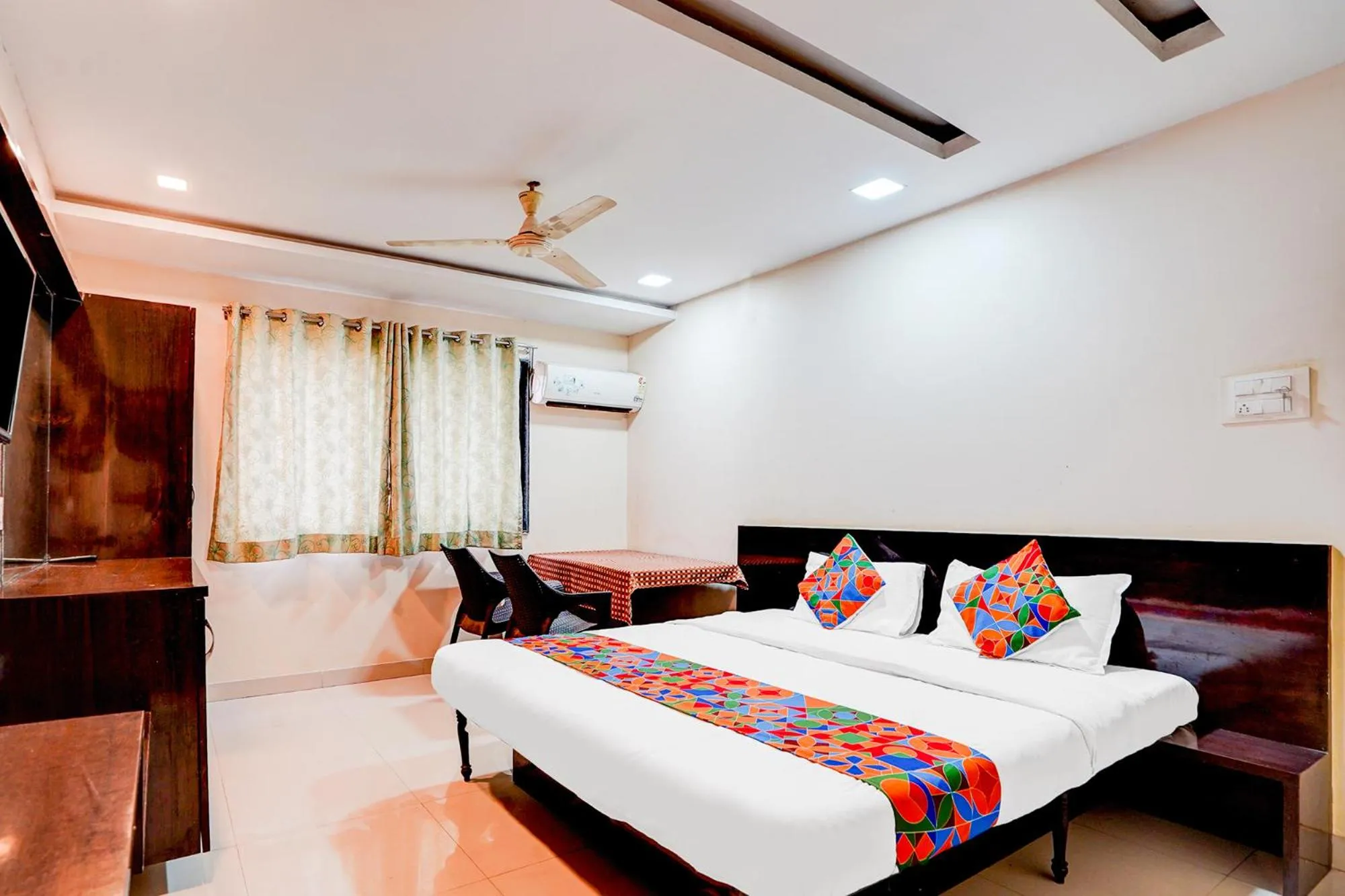 Bed in FabHotel Chetan Executive