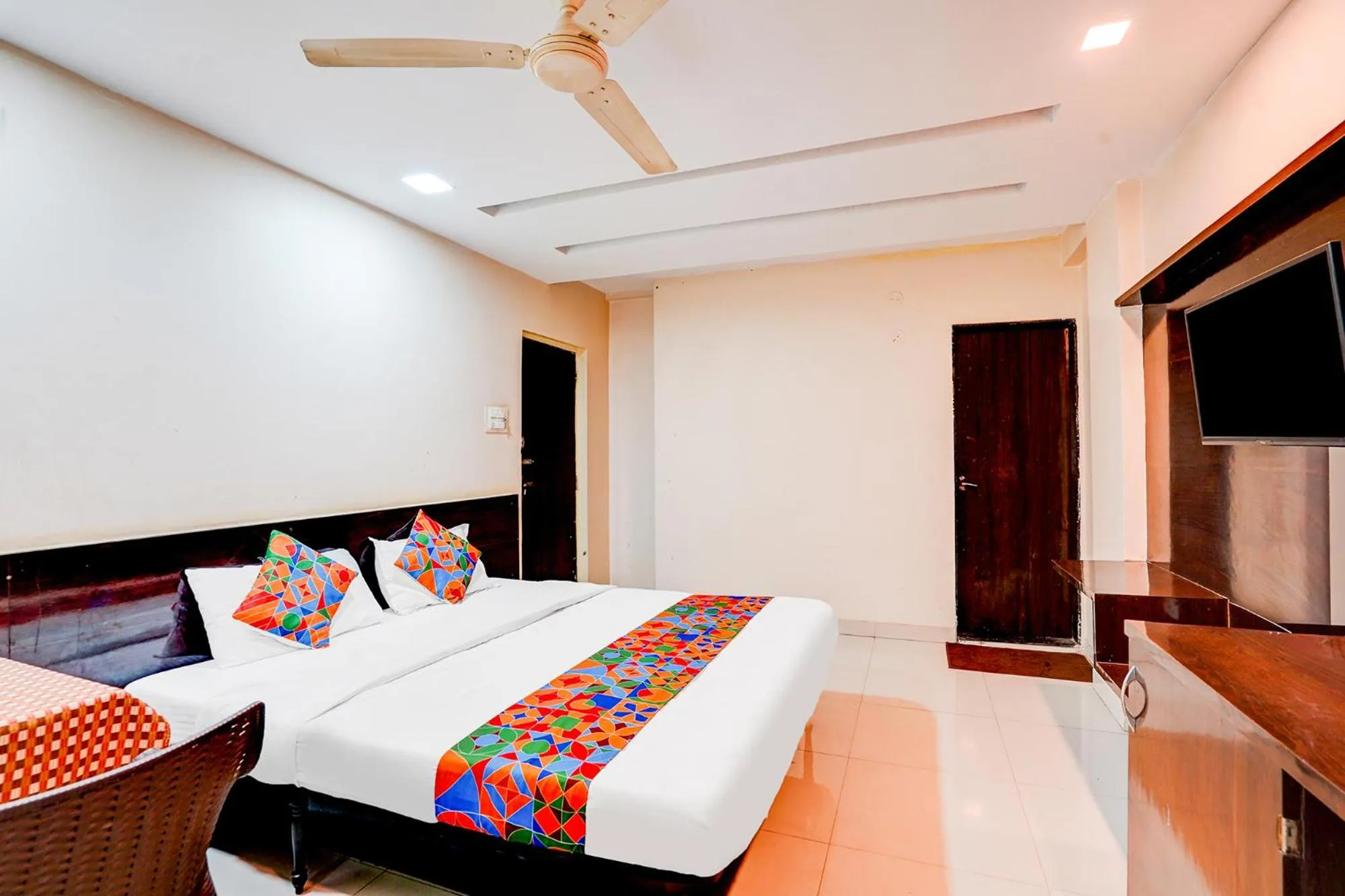 Bed in FabHotel Chetan Executive