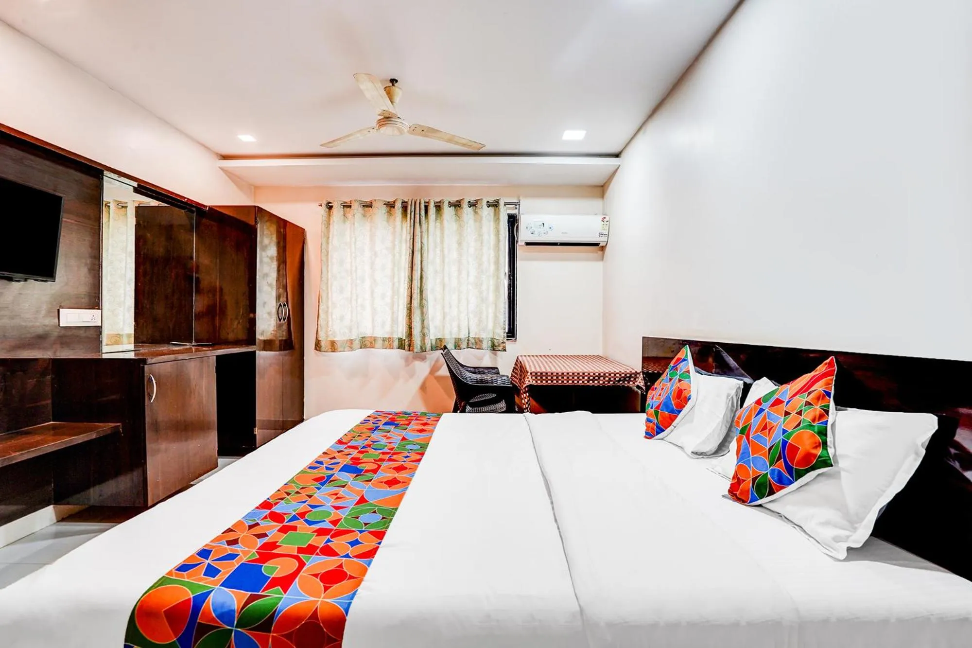 Bed in FabHotel Chetan Executive