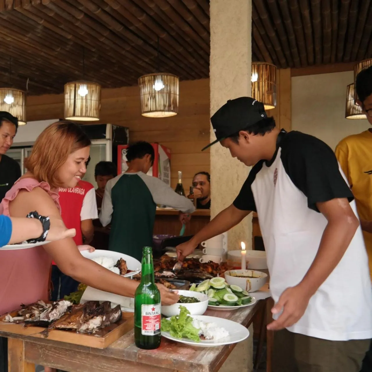 Restaurant/places to eat in Cabana Surf and Stay