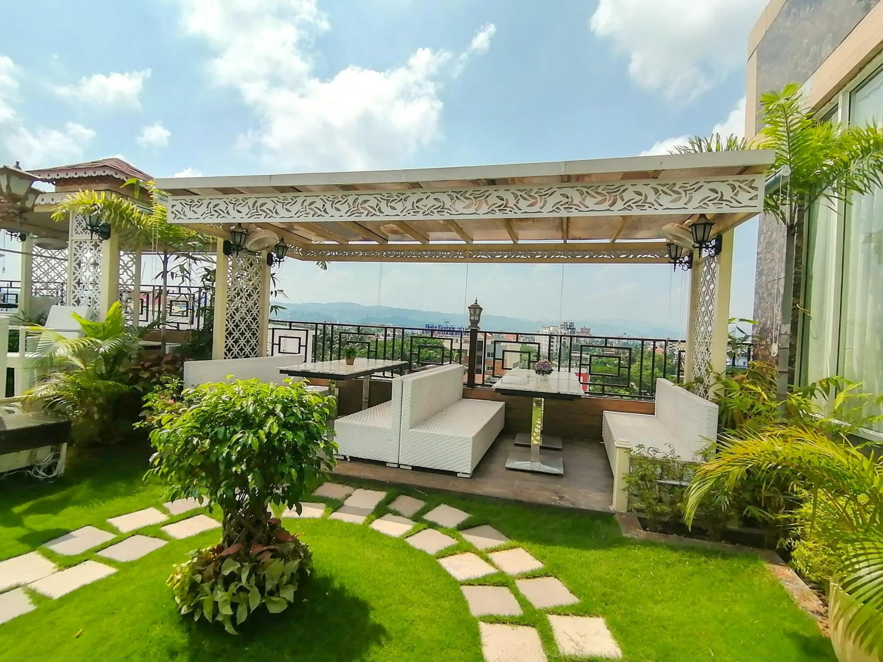 Restaurant/places to eat in Ghar 365 Residency