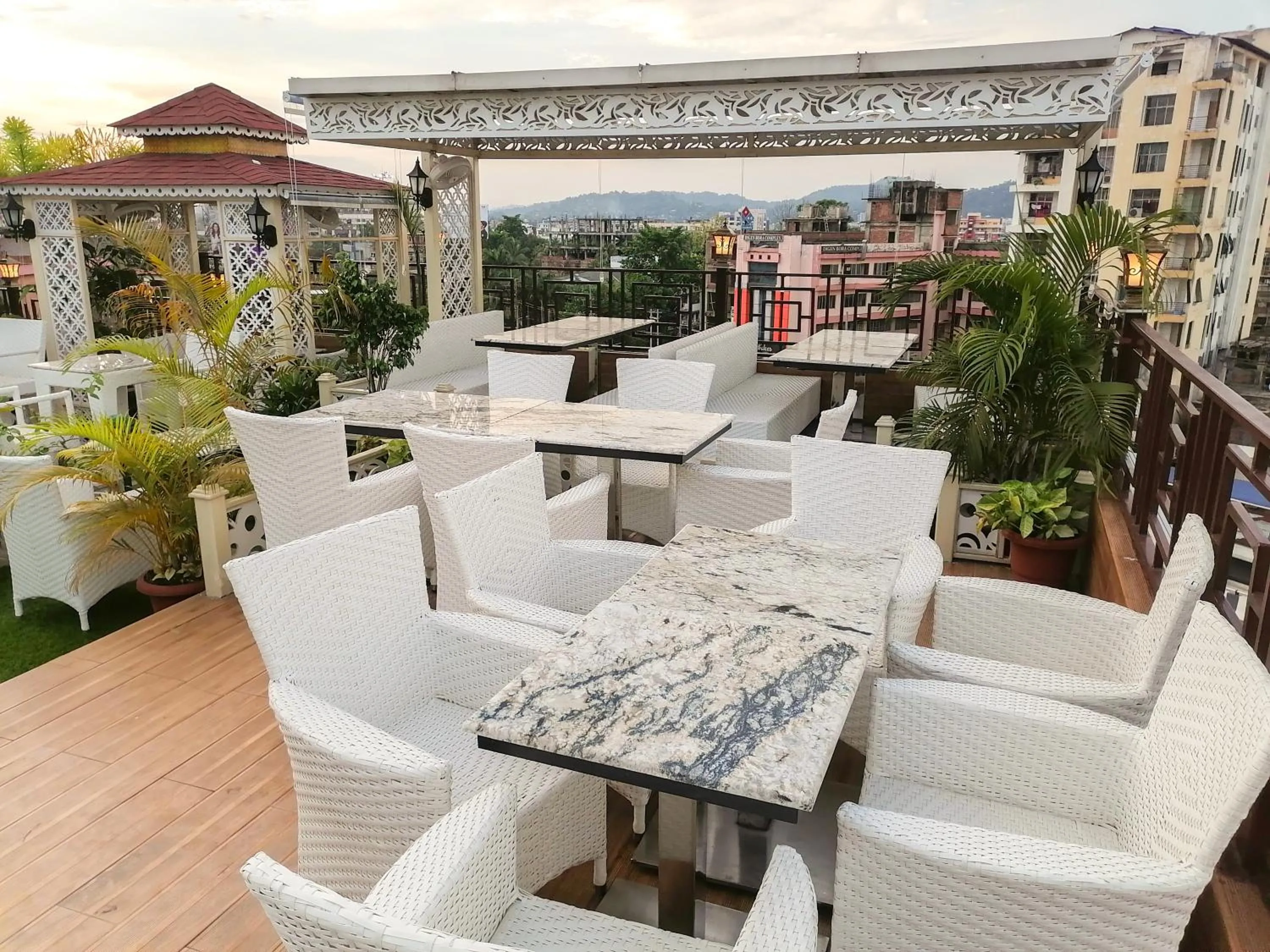 Restaurant/places to eat in Ghar 365 Residency