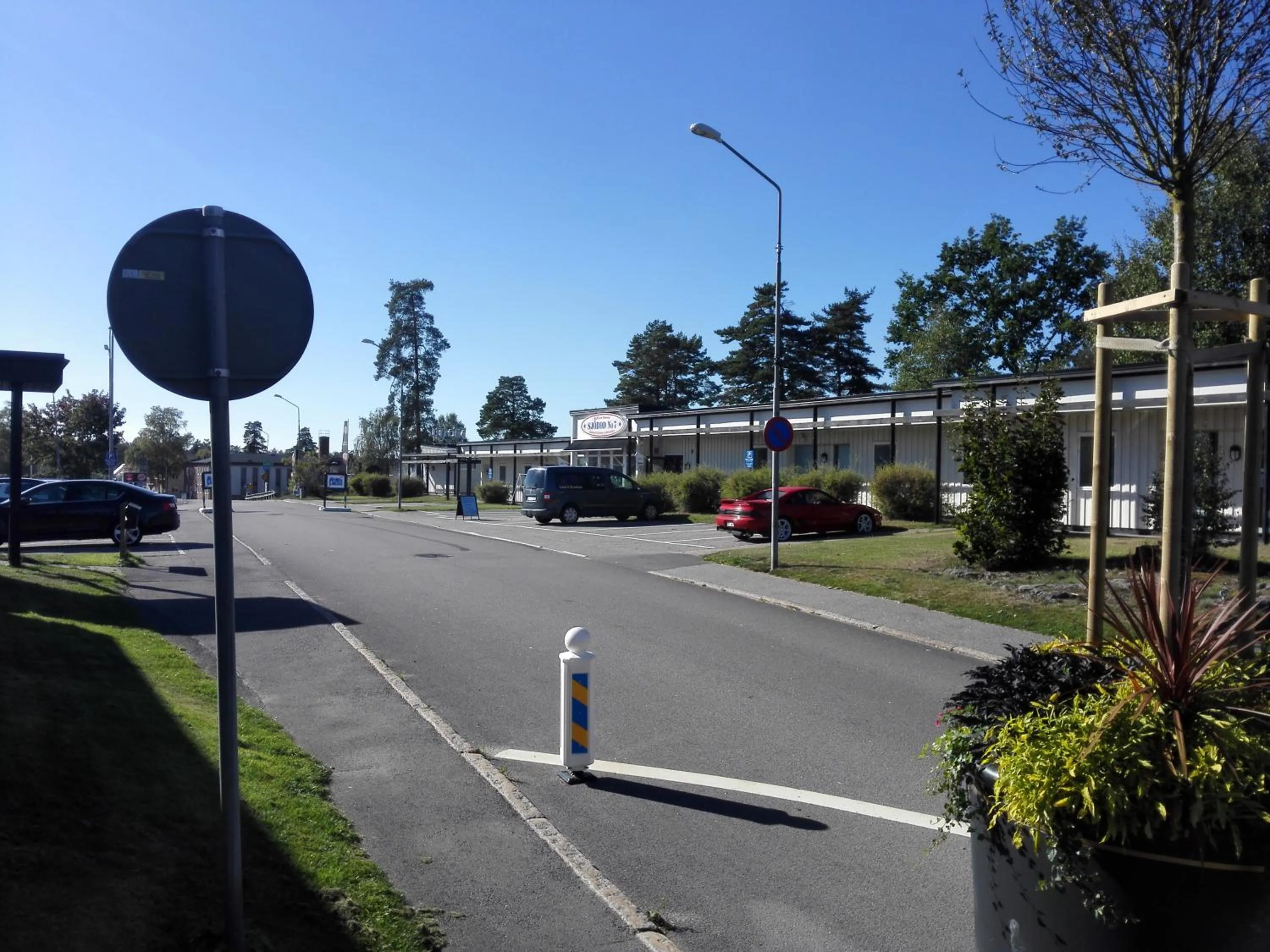 Facade/entrance in RastPunkt Laxå