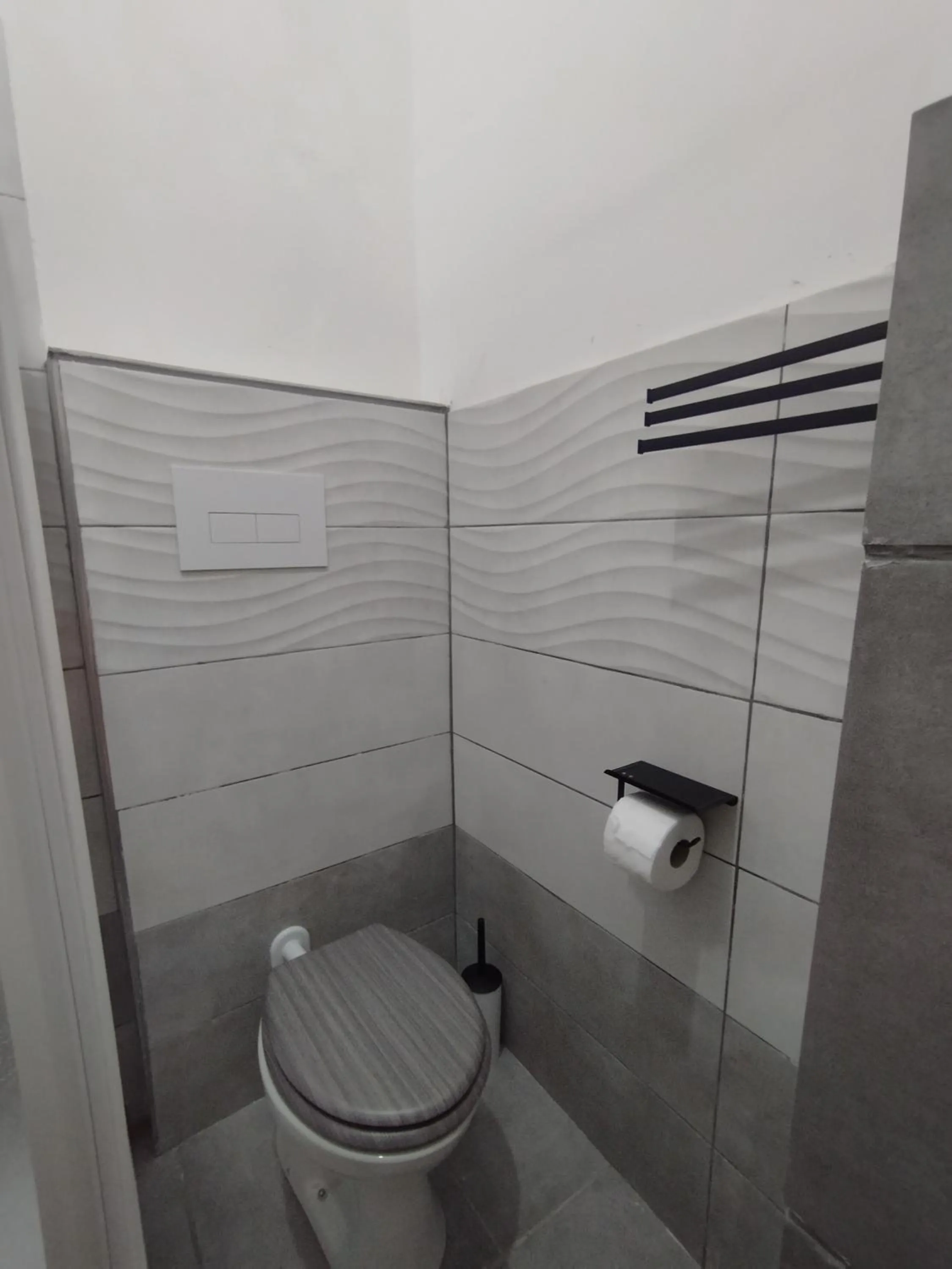 Toilet in Room&Relax