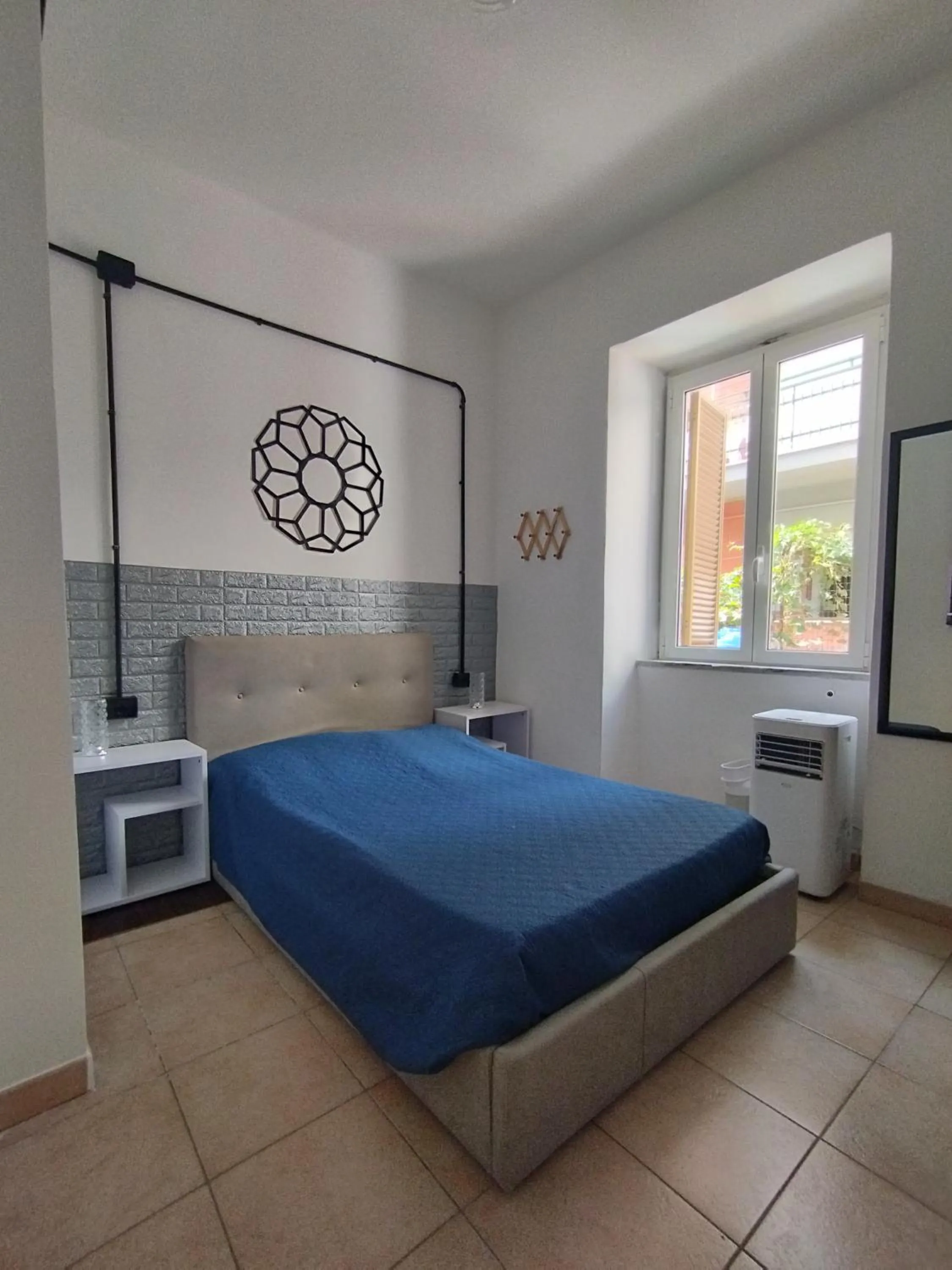 Photo of the whole room, Bed in Room&Relax