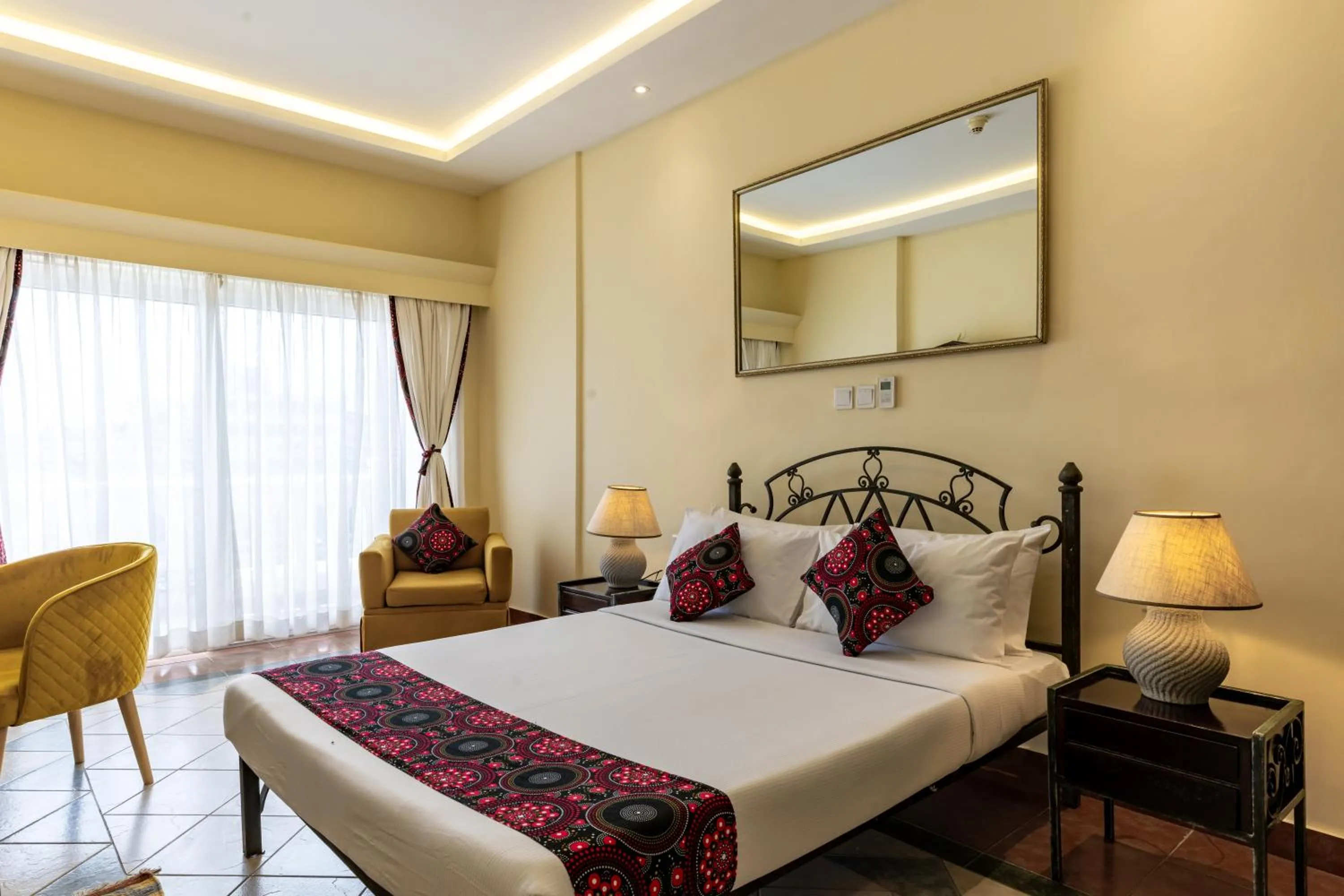 Bed in Sentrim Castle Royal Hotel