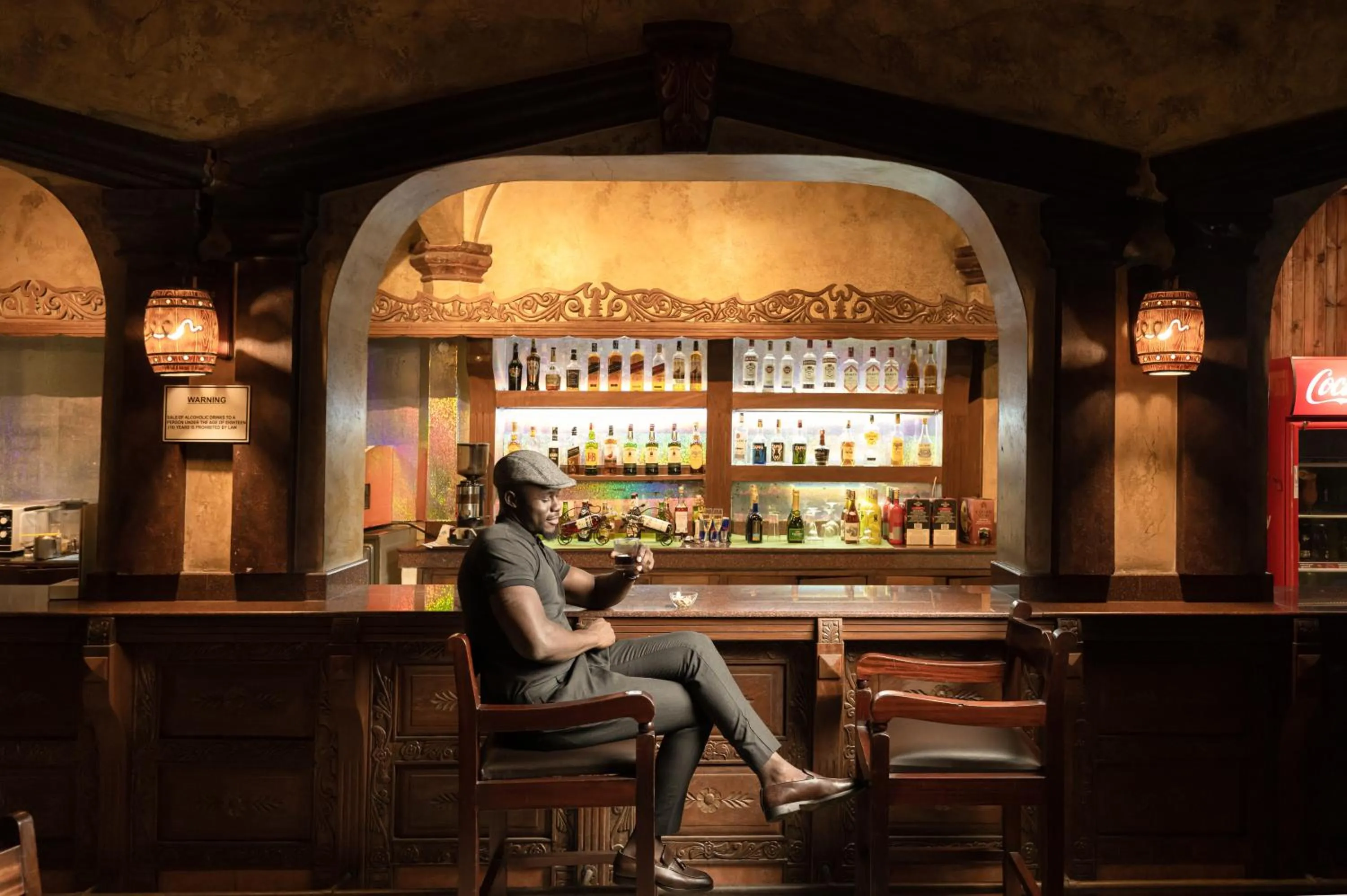 Lounge or bar in Sentrim Castle Royal Hotel