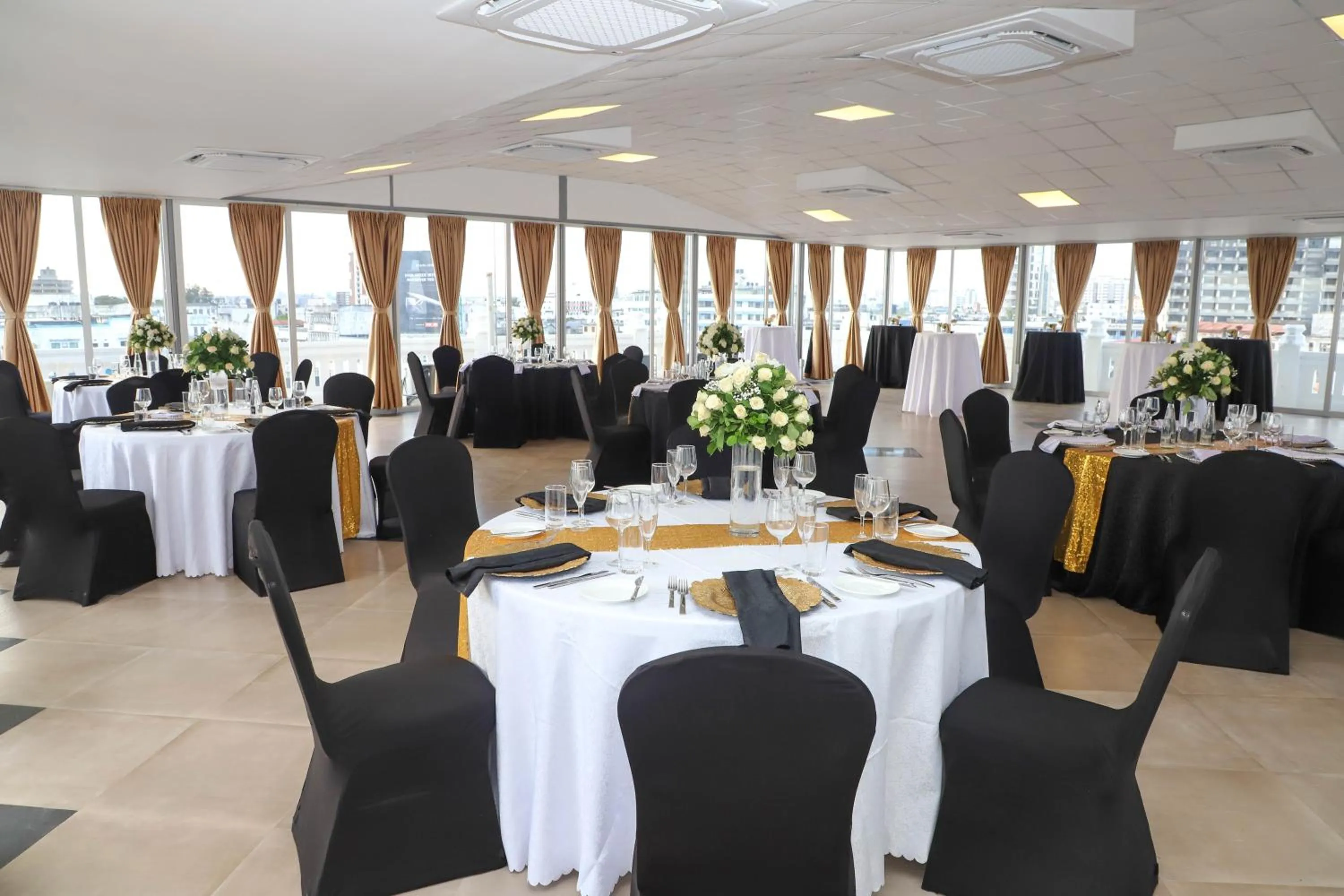 Meeting/conference room in Sentrim Castle Royal Hotel