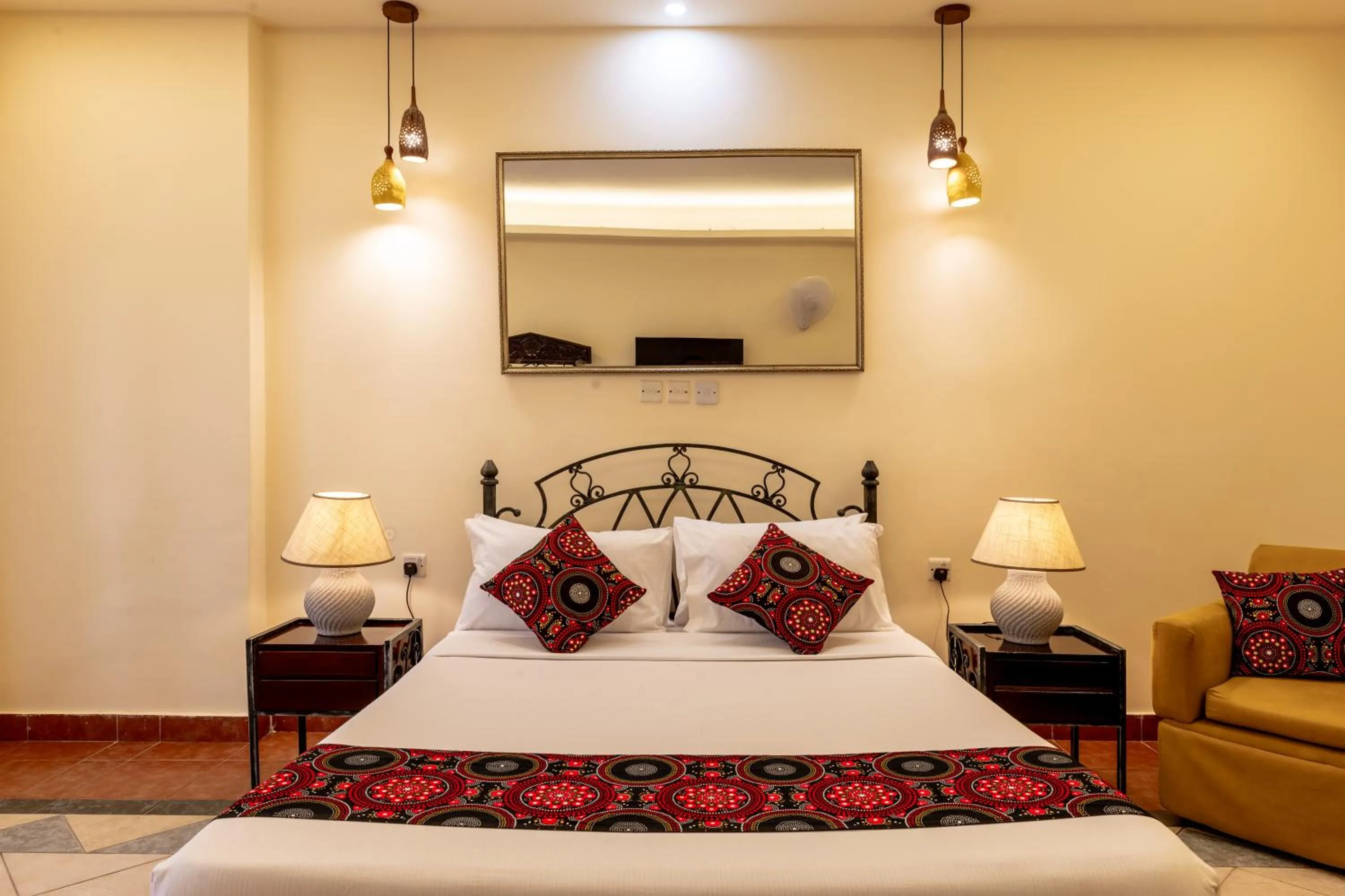 Bed in Sentrim Castle Royal Hotel