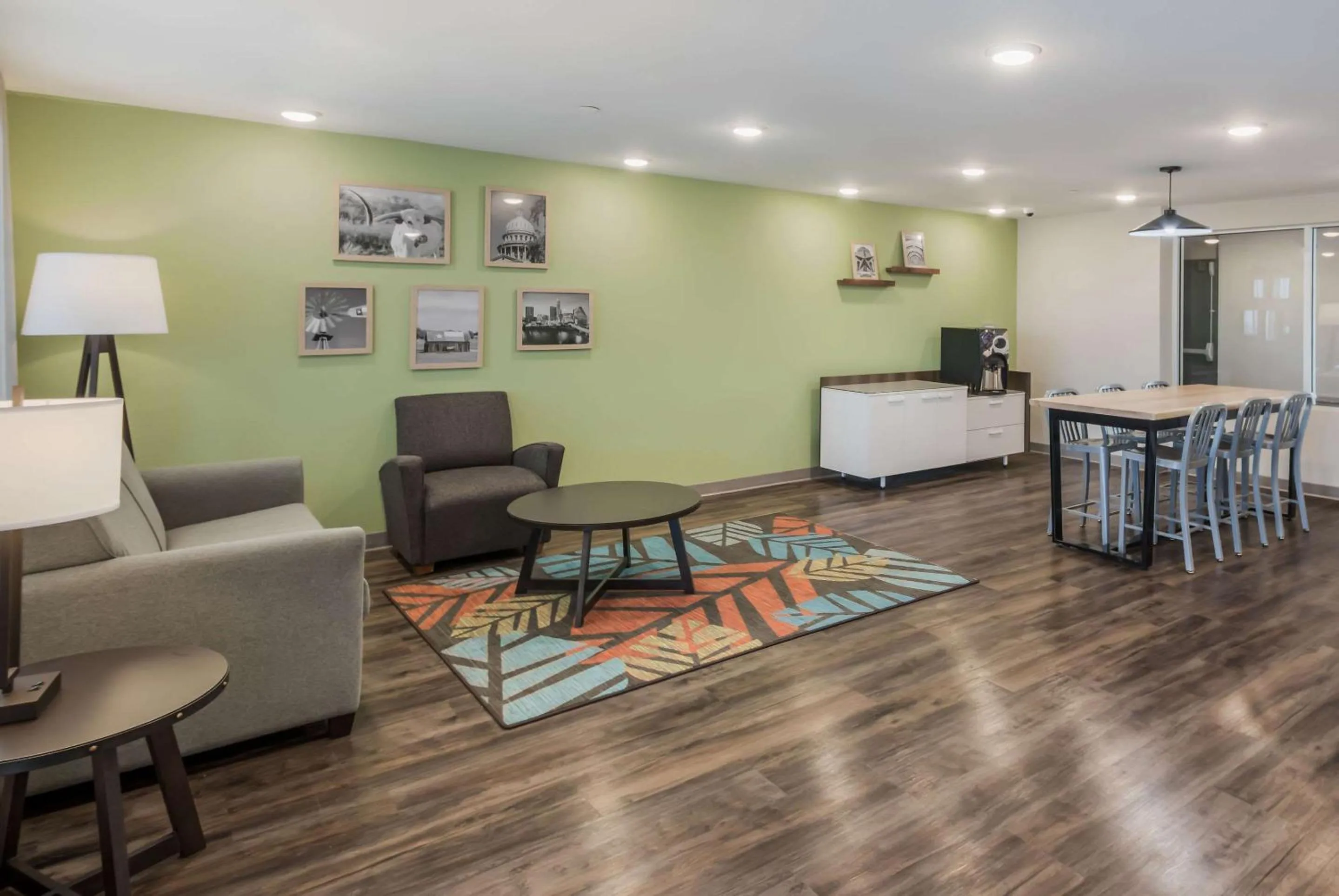 Lobby or reception in WoodSpring Suites Round Rock-Austin North