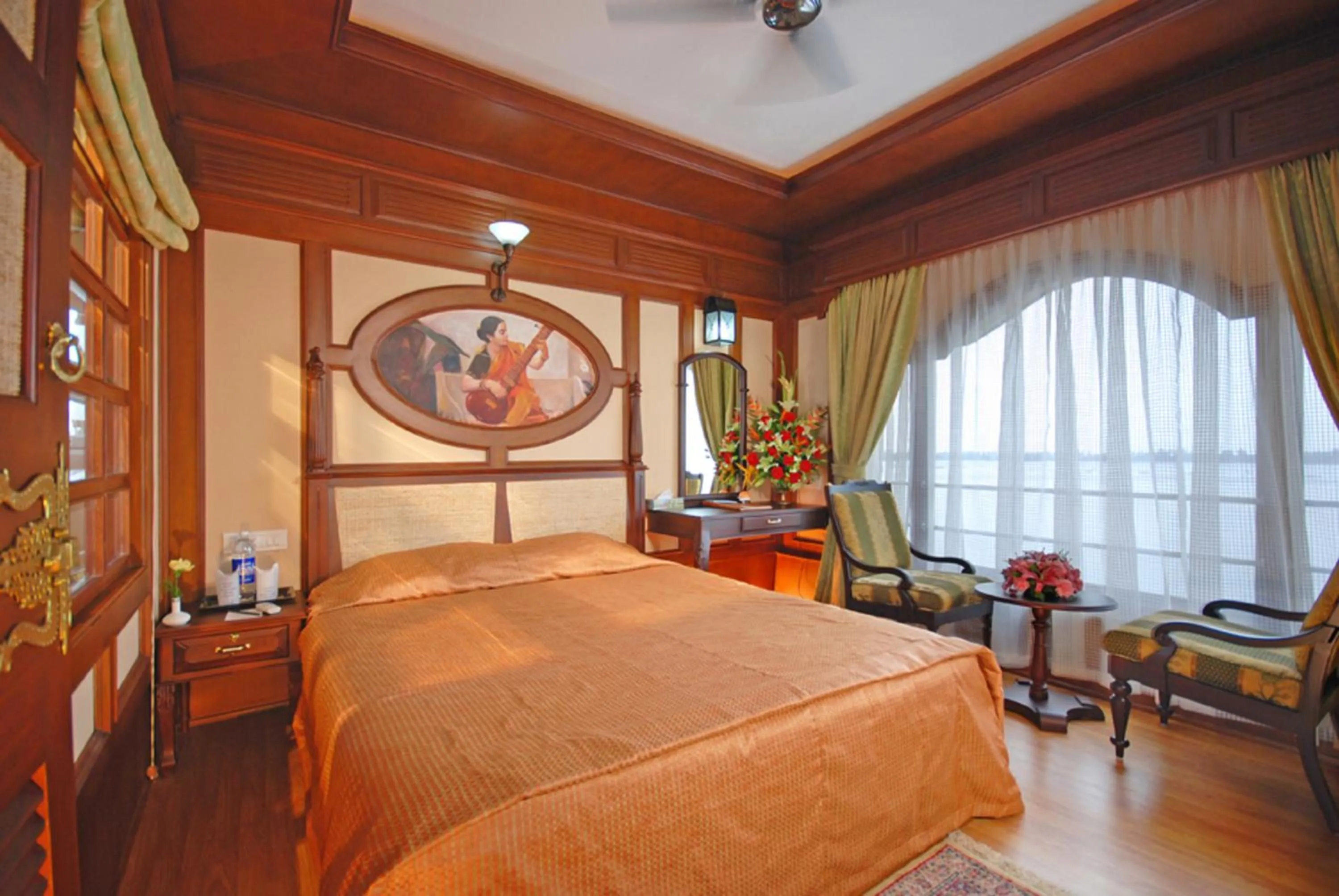 Photo of the whole room, Bed in Sterling Houseboats Lake Palace, Alleppey