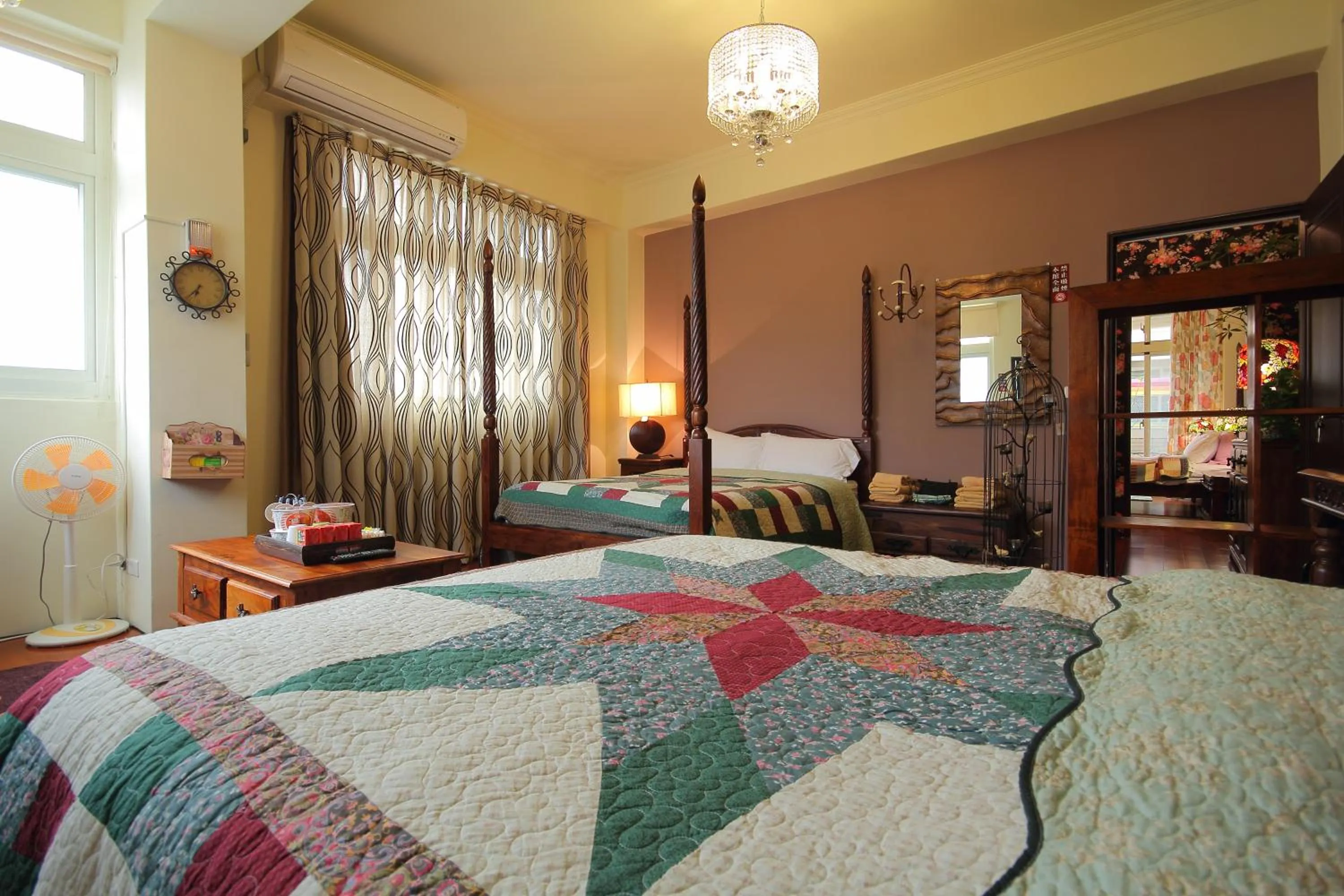 Bed in Hualien Paris Home B&B