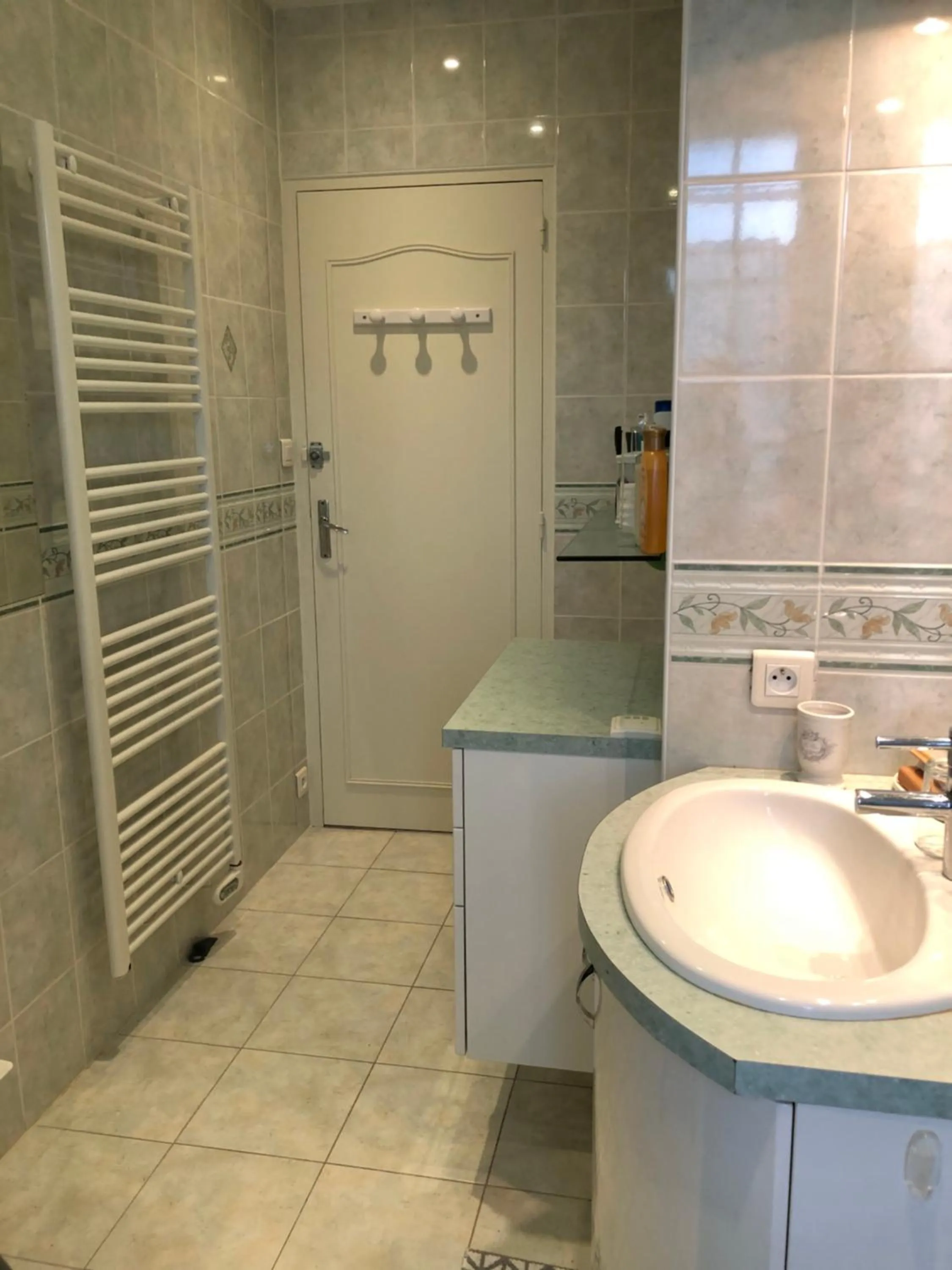 Bathroom in « Chez Annie »