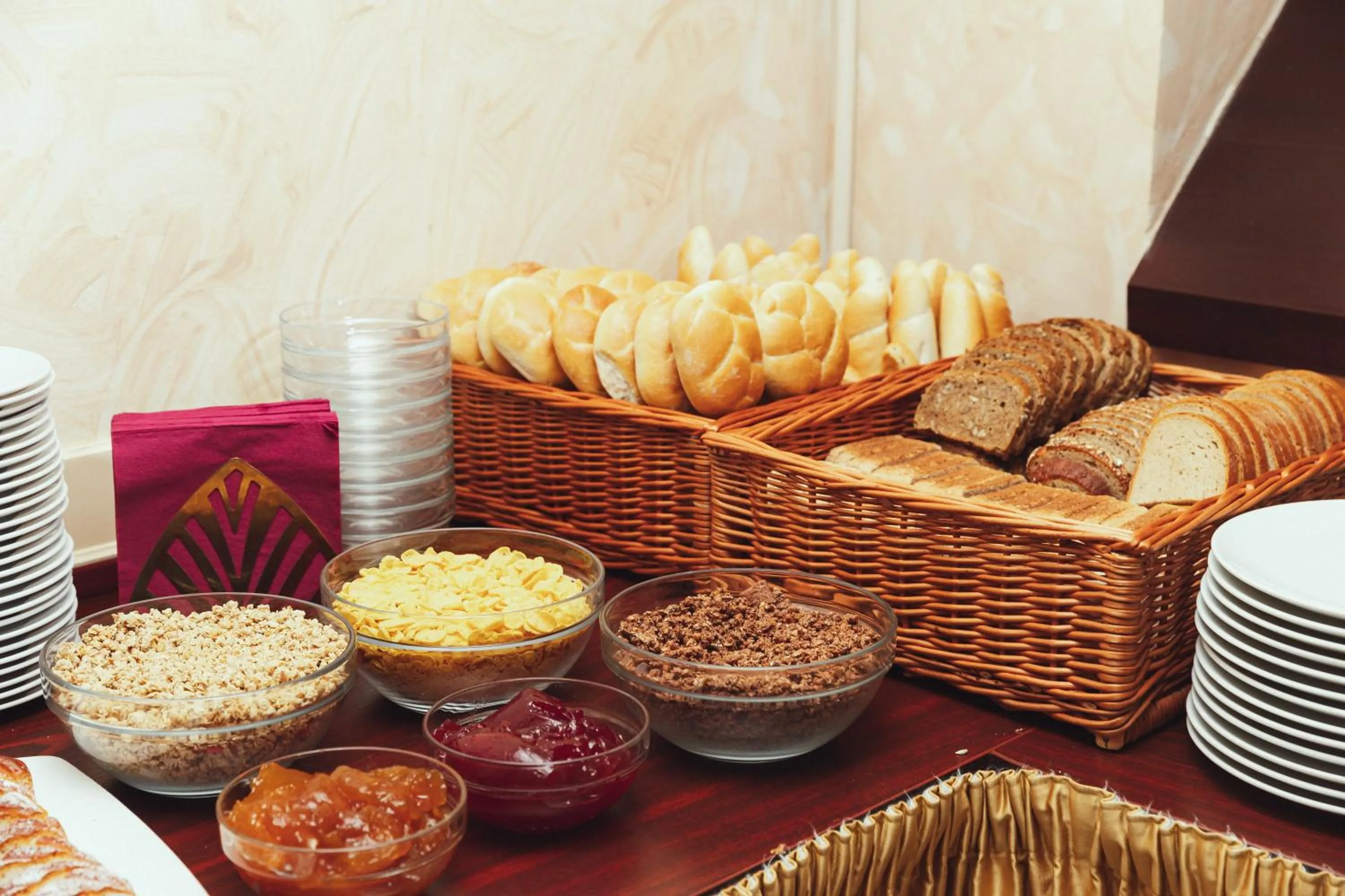 Breakfast in Amigo City Centre