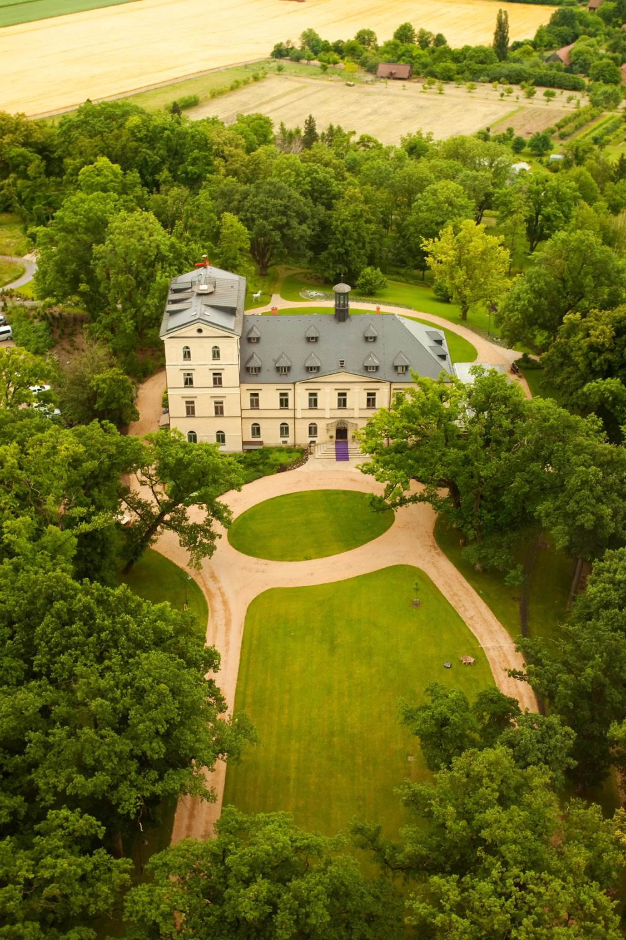 Bird's eye view in Chateau Mcely