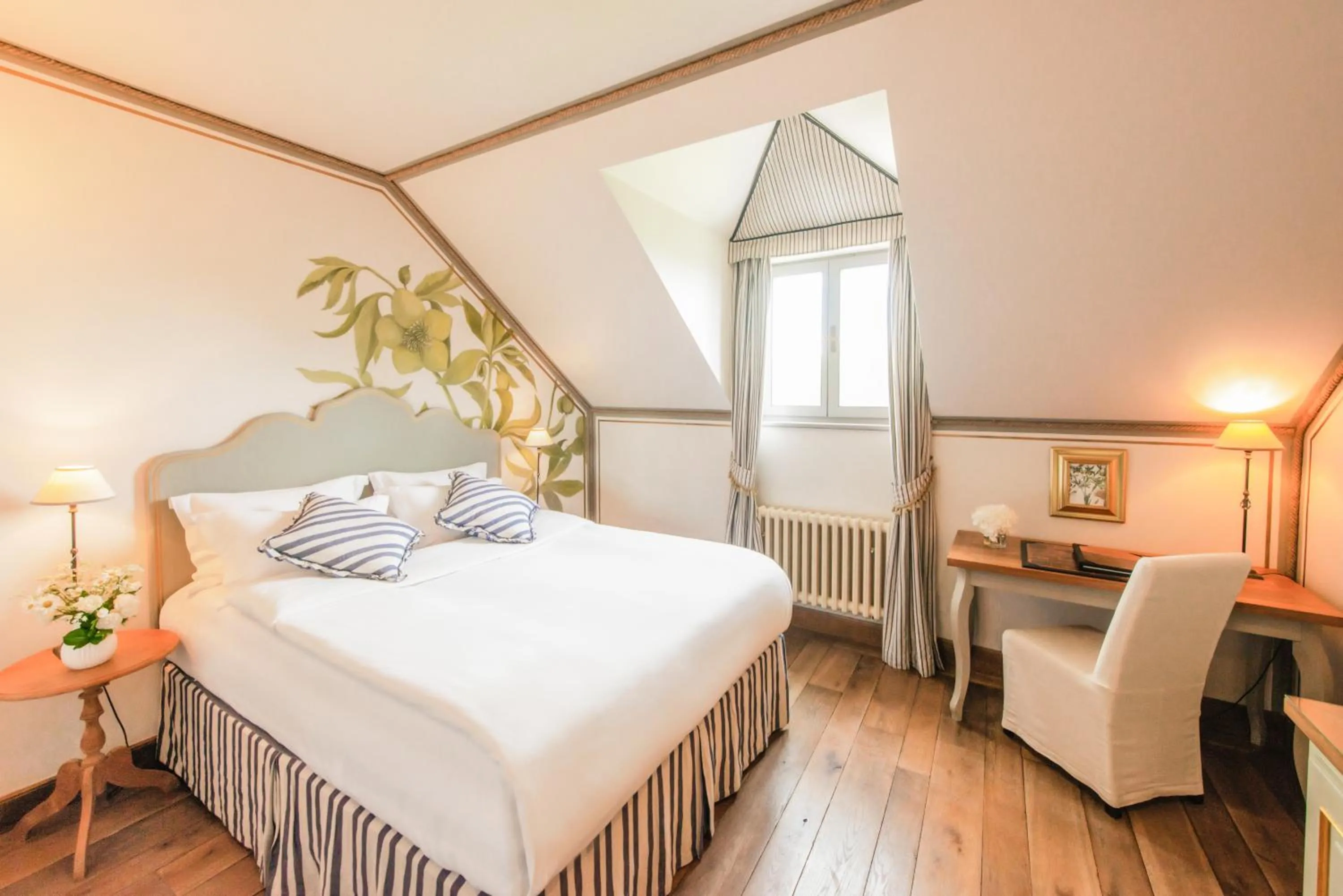 Bed in Chateau Mcely