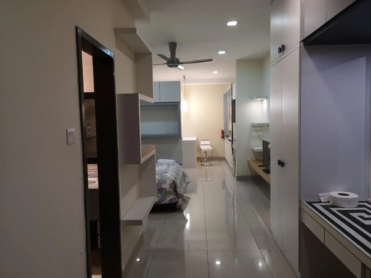 Shaftsbury Residence Cyberjaya with free parking & Netflix