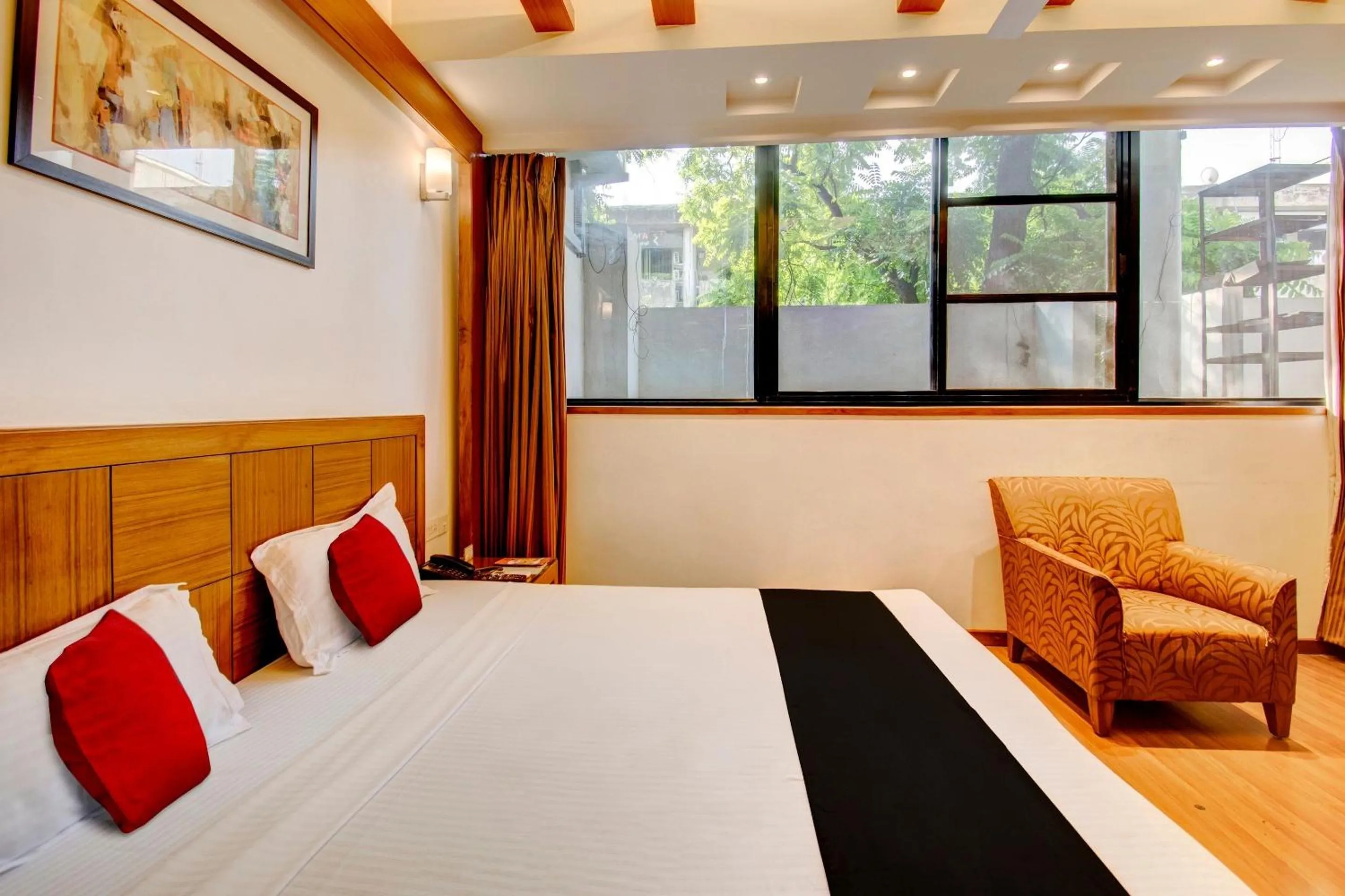 Bedroom in Capital O Broadway