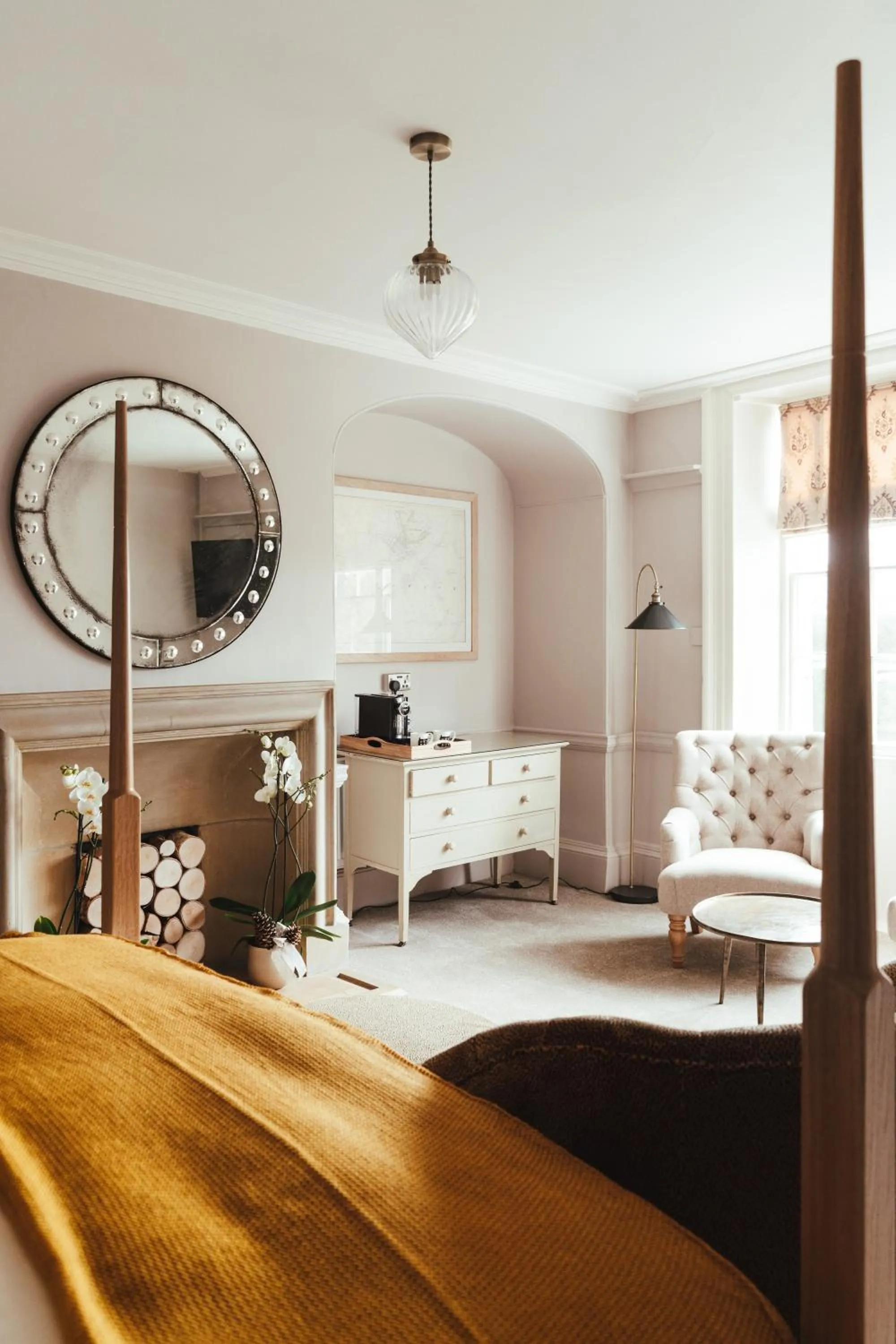 Photo of the whole room, Bed in The Falcon Inn