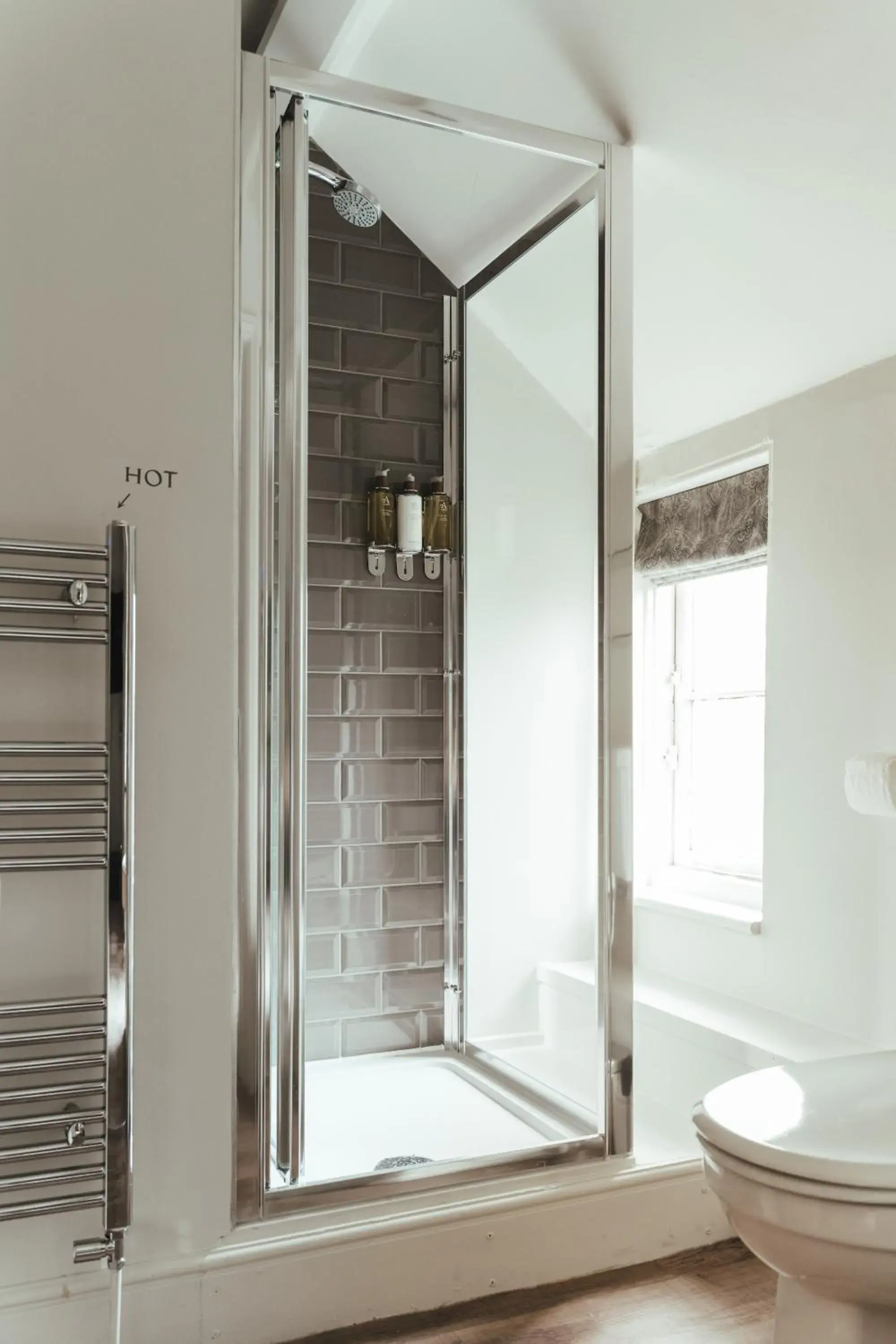 Superior Double Room in The Falcon Inn Superior Double Room in The Falcon Inn