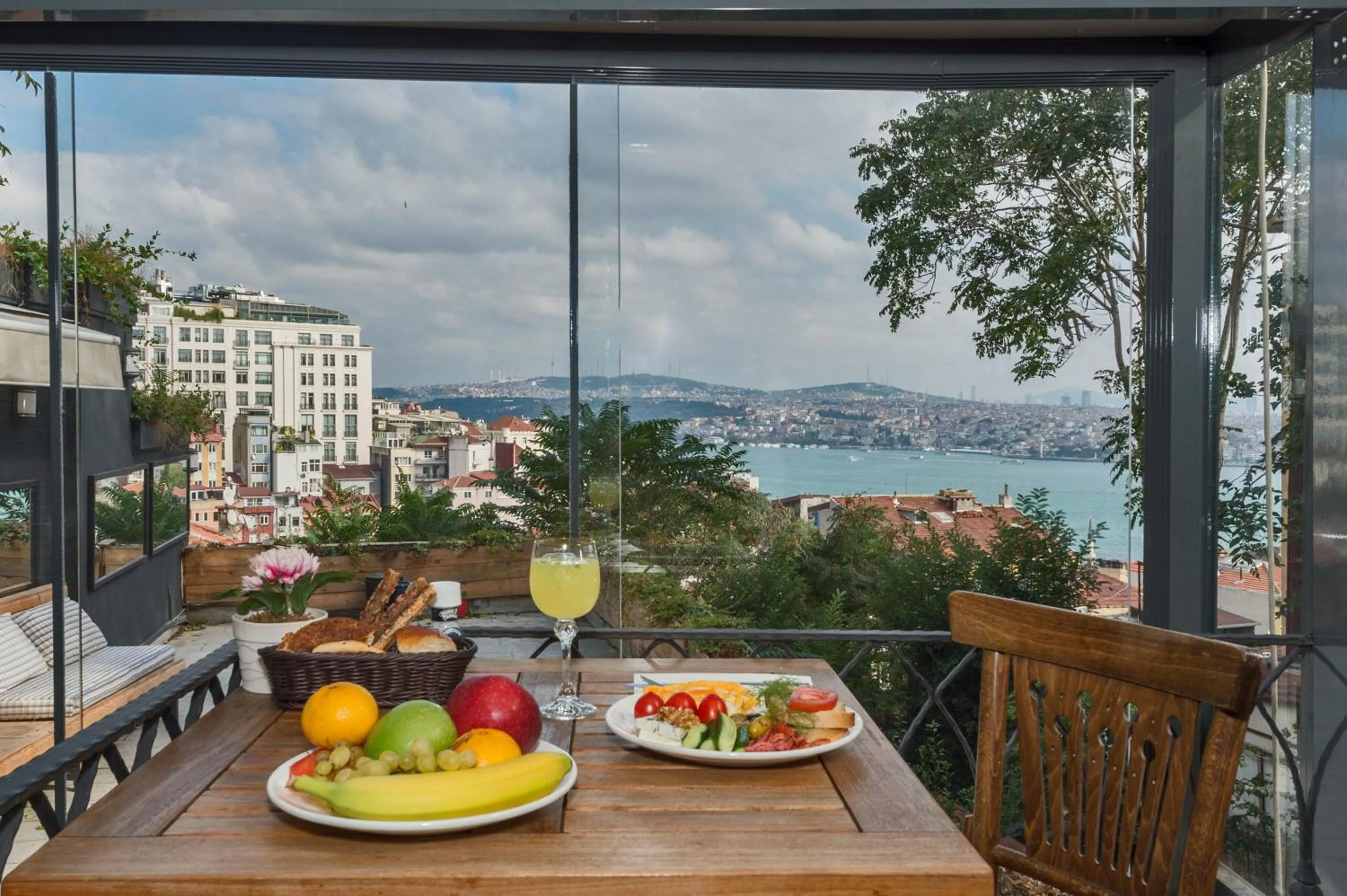 Sea view in Suitel Bosphorus Taksim