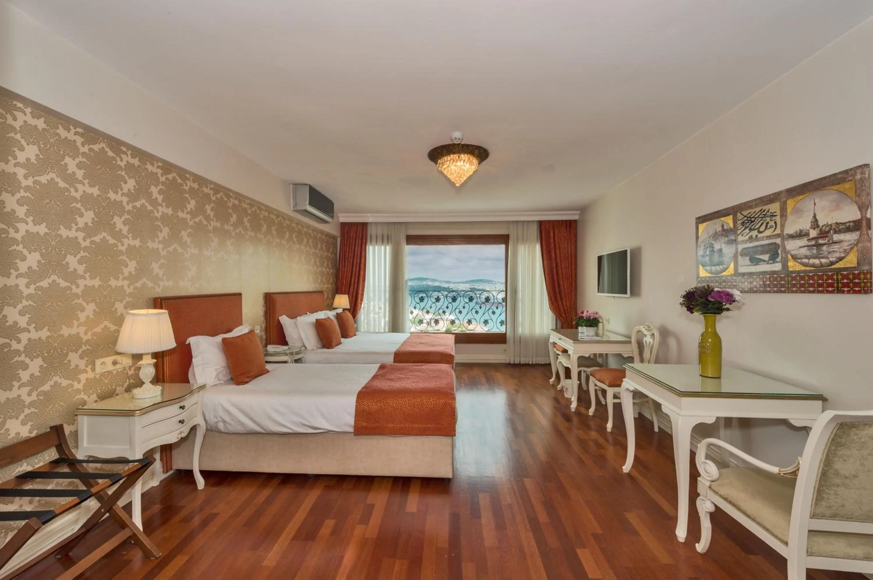 Seating area in Suitel Bosphorus Taksim