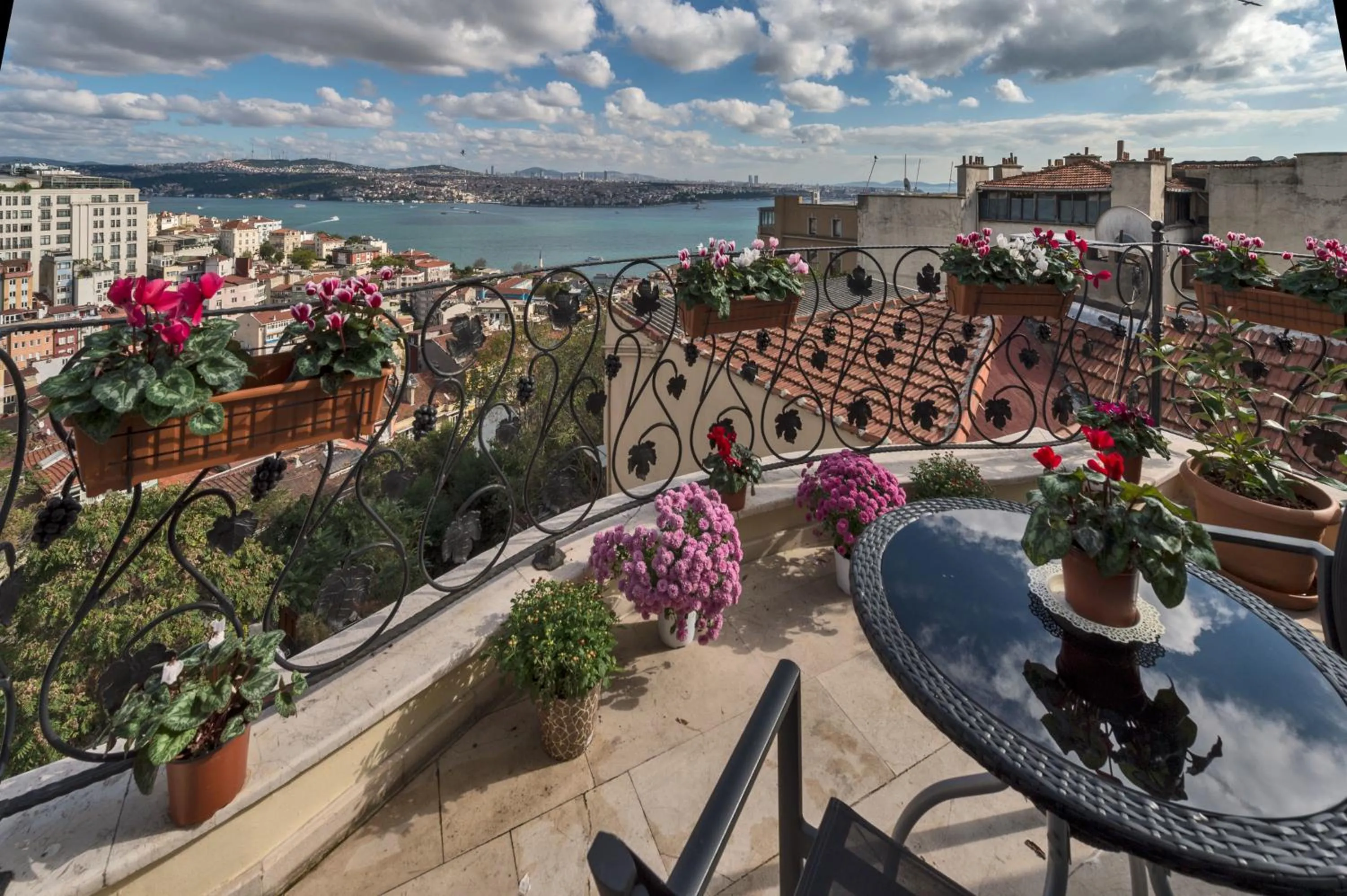 Balcony/Terrace in Suitel Bosphorus Taksim