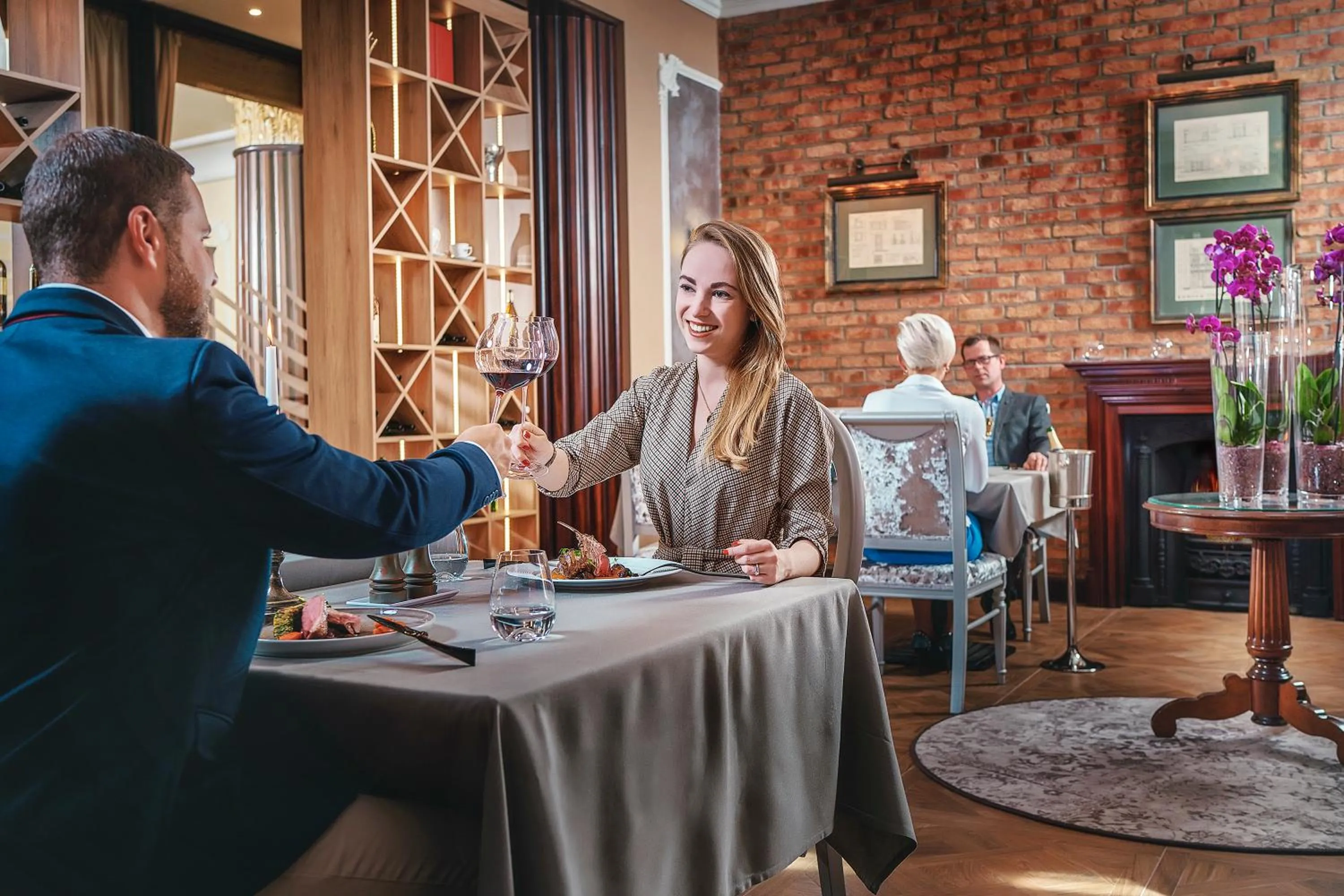 Restaurant/places to eat in Carlsbad Plaza Medical Spa & Wellness hotel