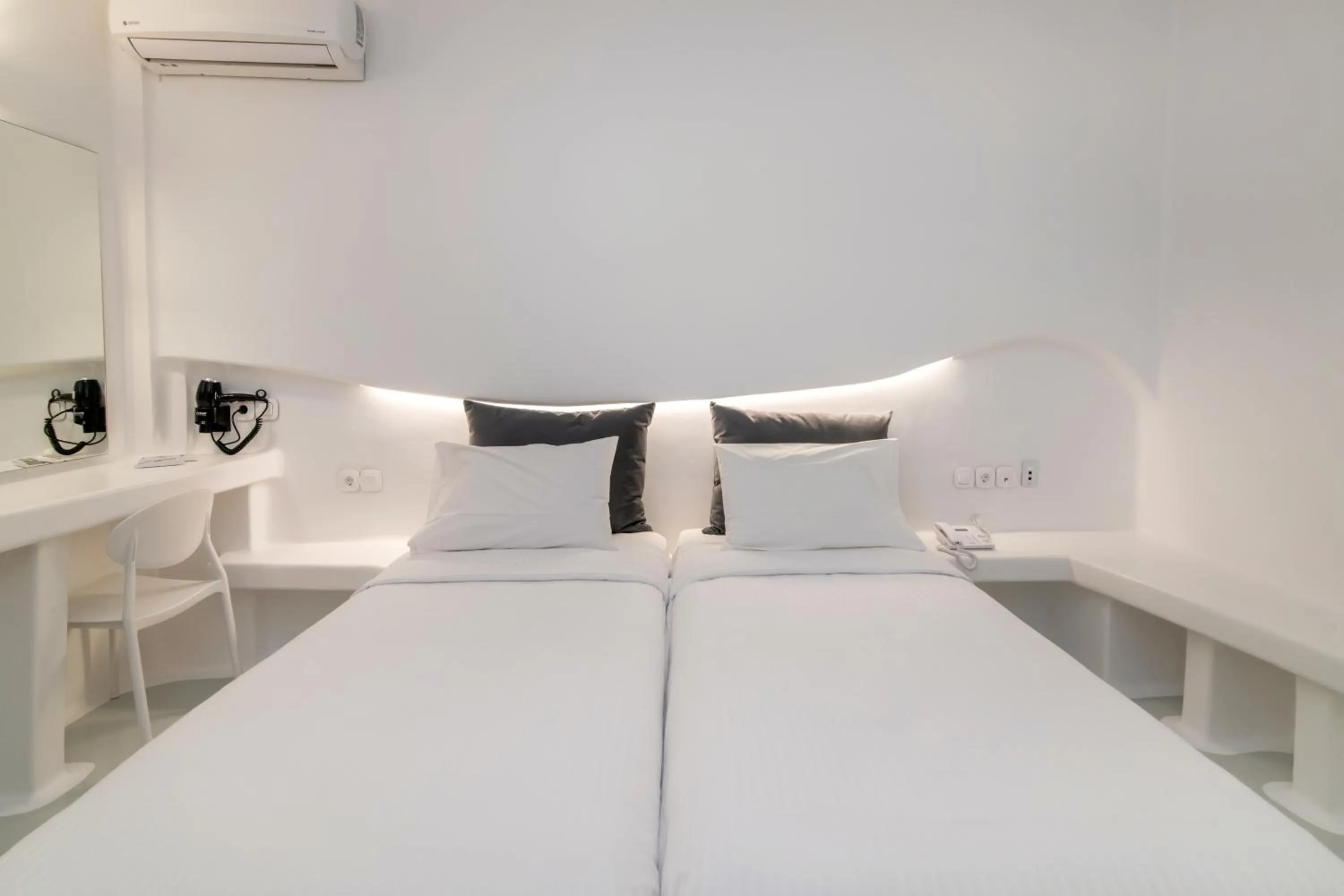 Bedroom, Bed in Byzantio City Hotel