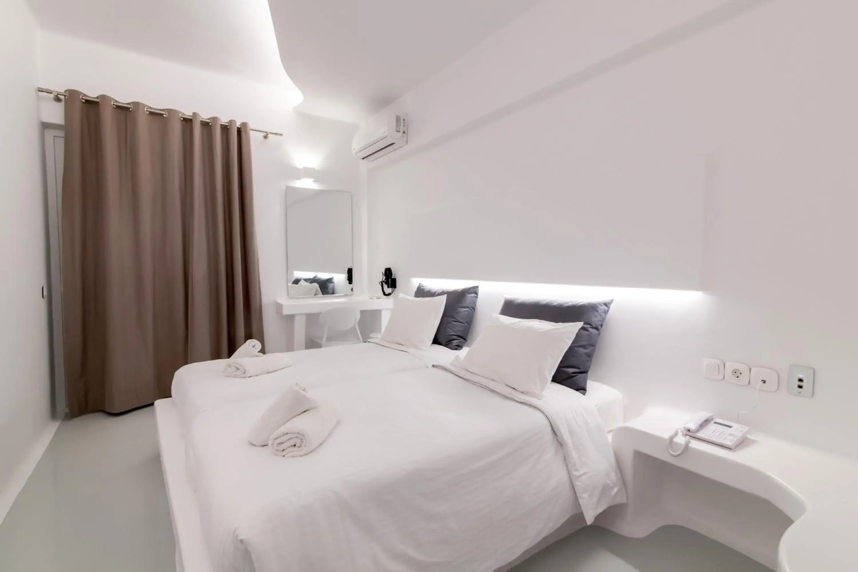 Deluxe Double Room with Balcony in Byzantio City Hotel Deluxe Double Room with Balcony in Byzantio City Hotel