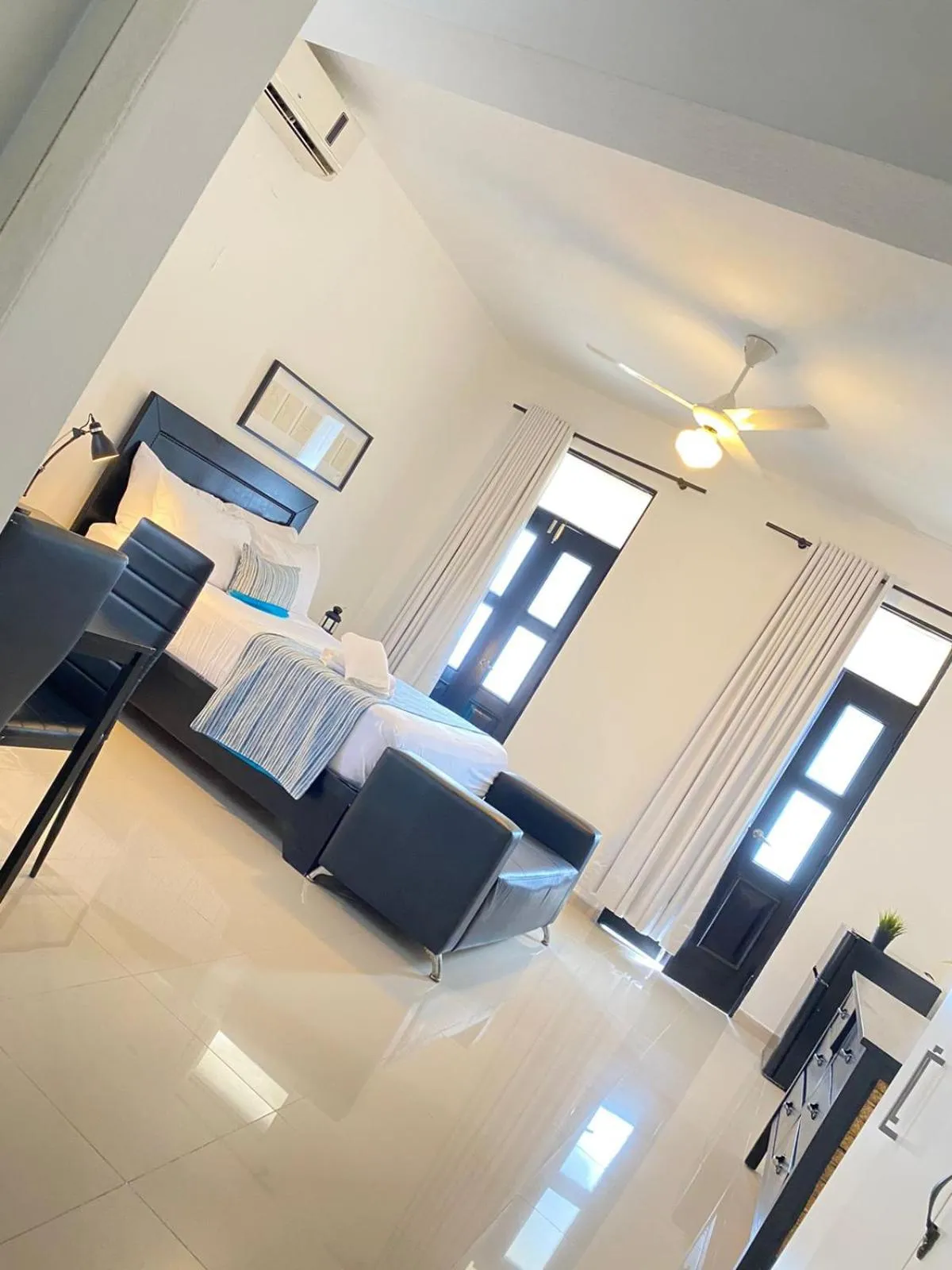 King Room with Balcony in RIG Casa Conde