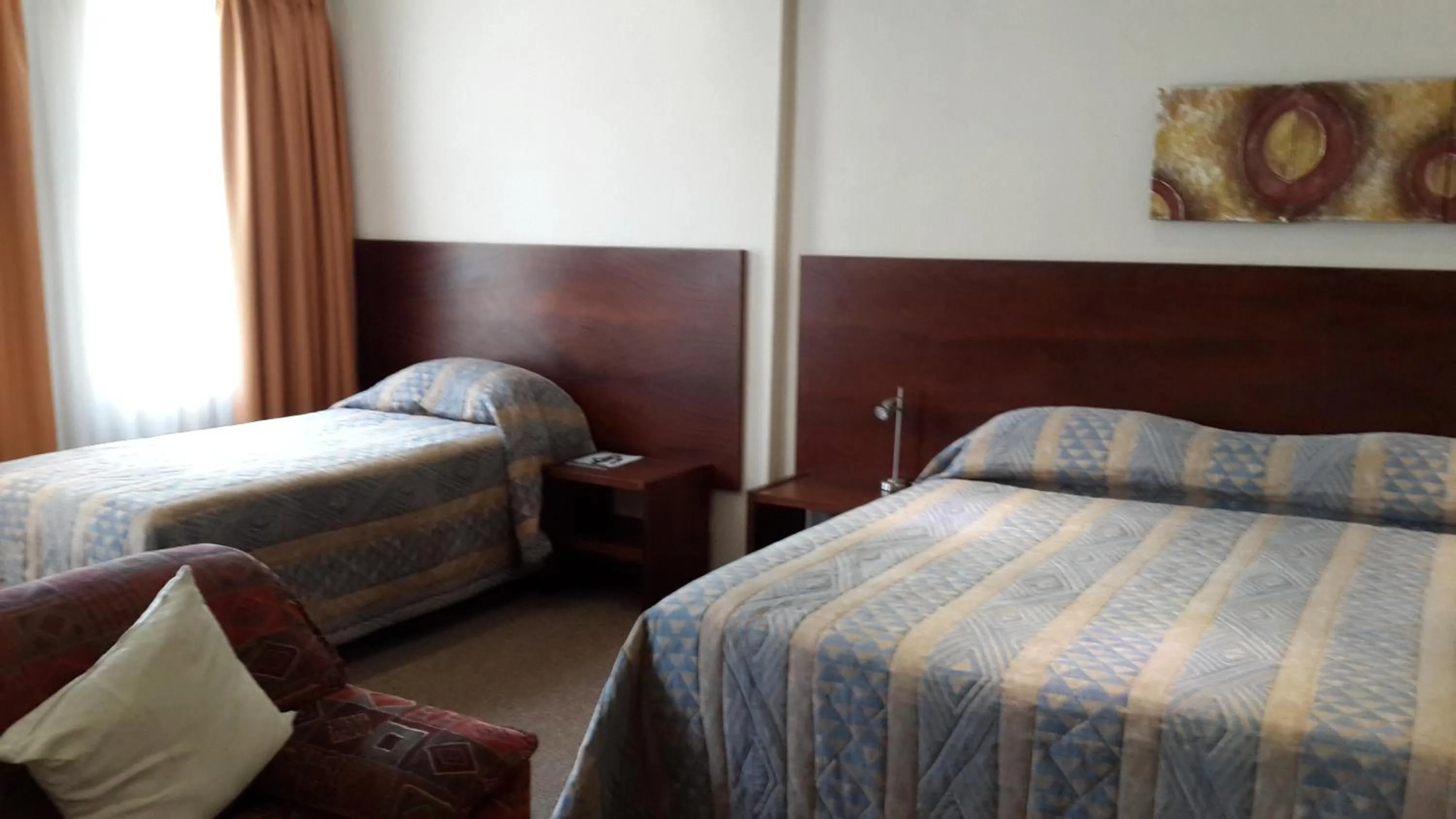 Photo of the whole room, Bed in The Shakespeare Inn