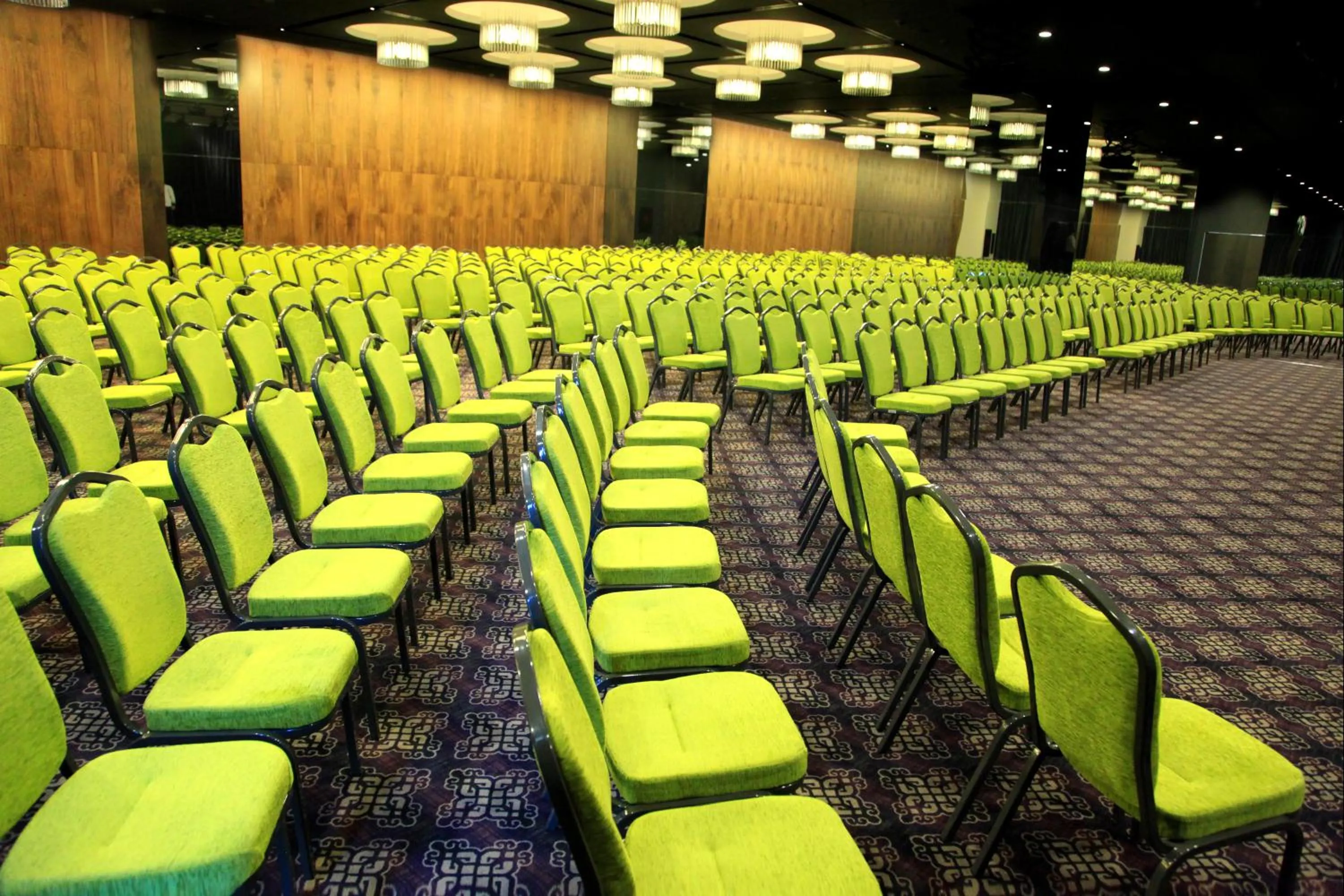 Business facilities in Ramada Plaza by Wyndham Istanbul Asia Airport