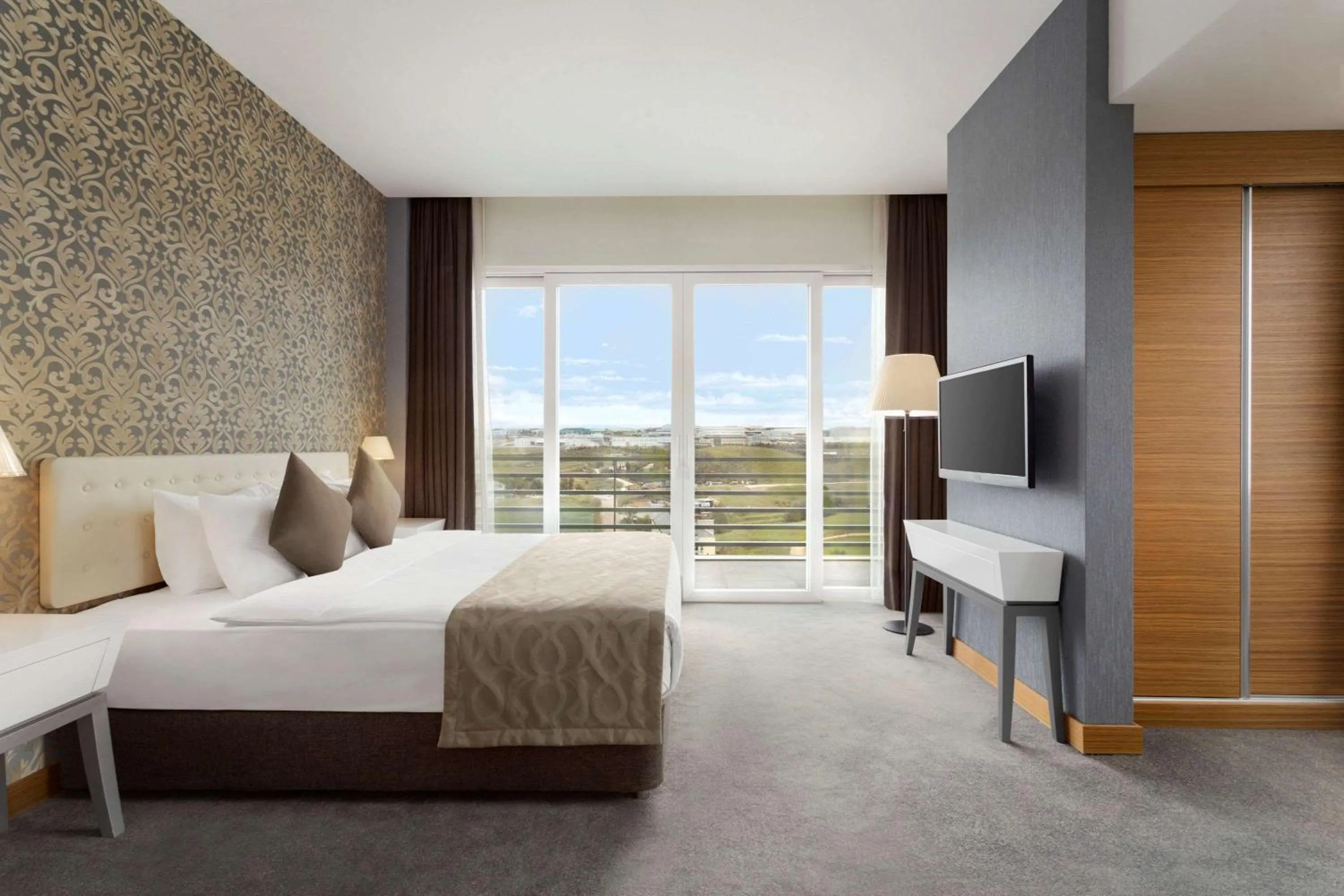 Photo of the whole room, Bed in Ramada Plaza by Wyndham Istanbul Asia Airport