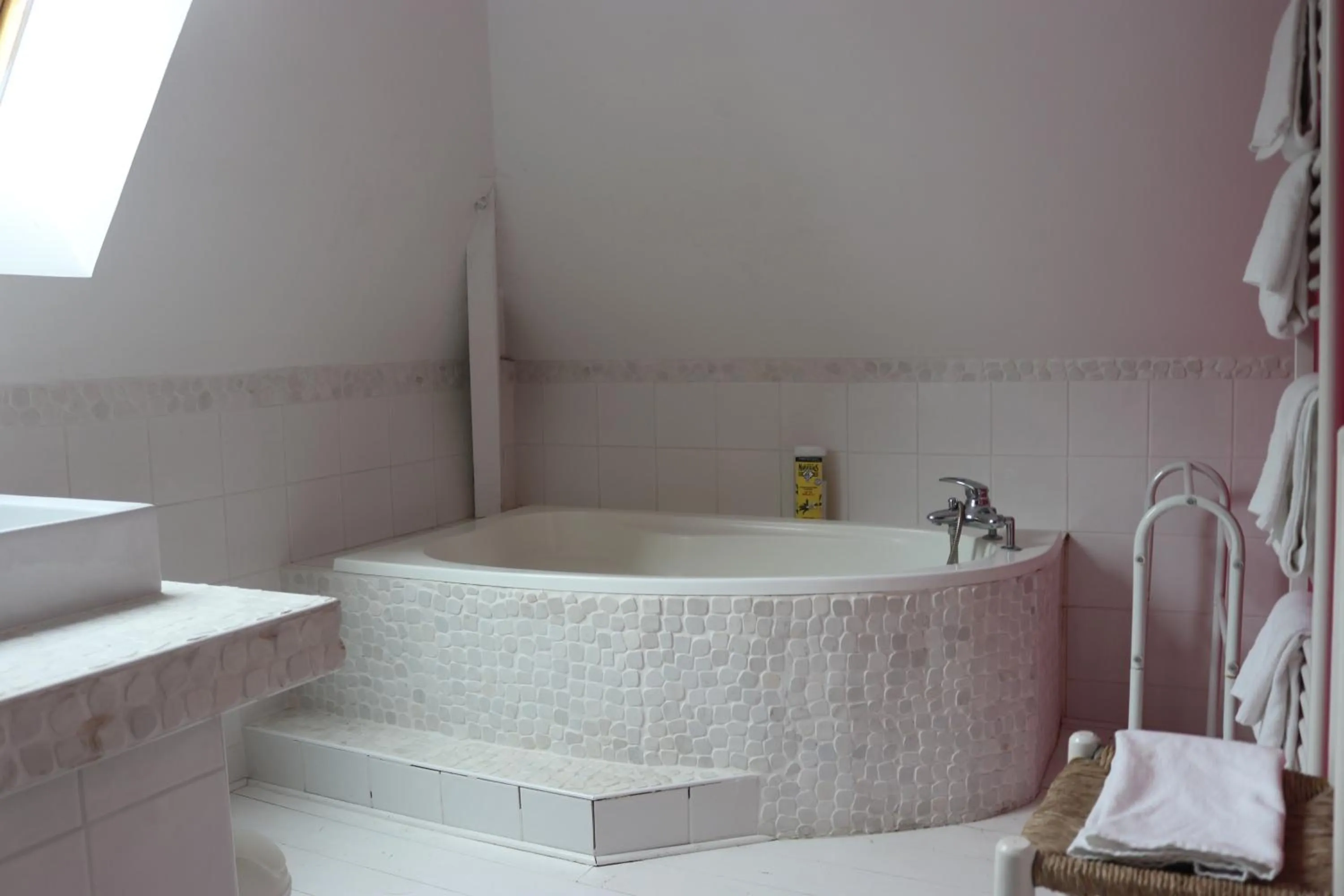 Bathroom in Maison d'hôtes Moulin du Bas Pesé
