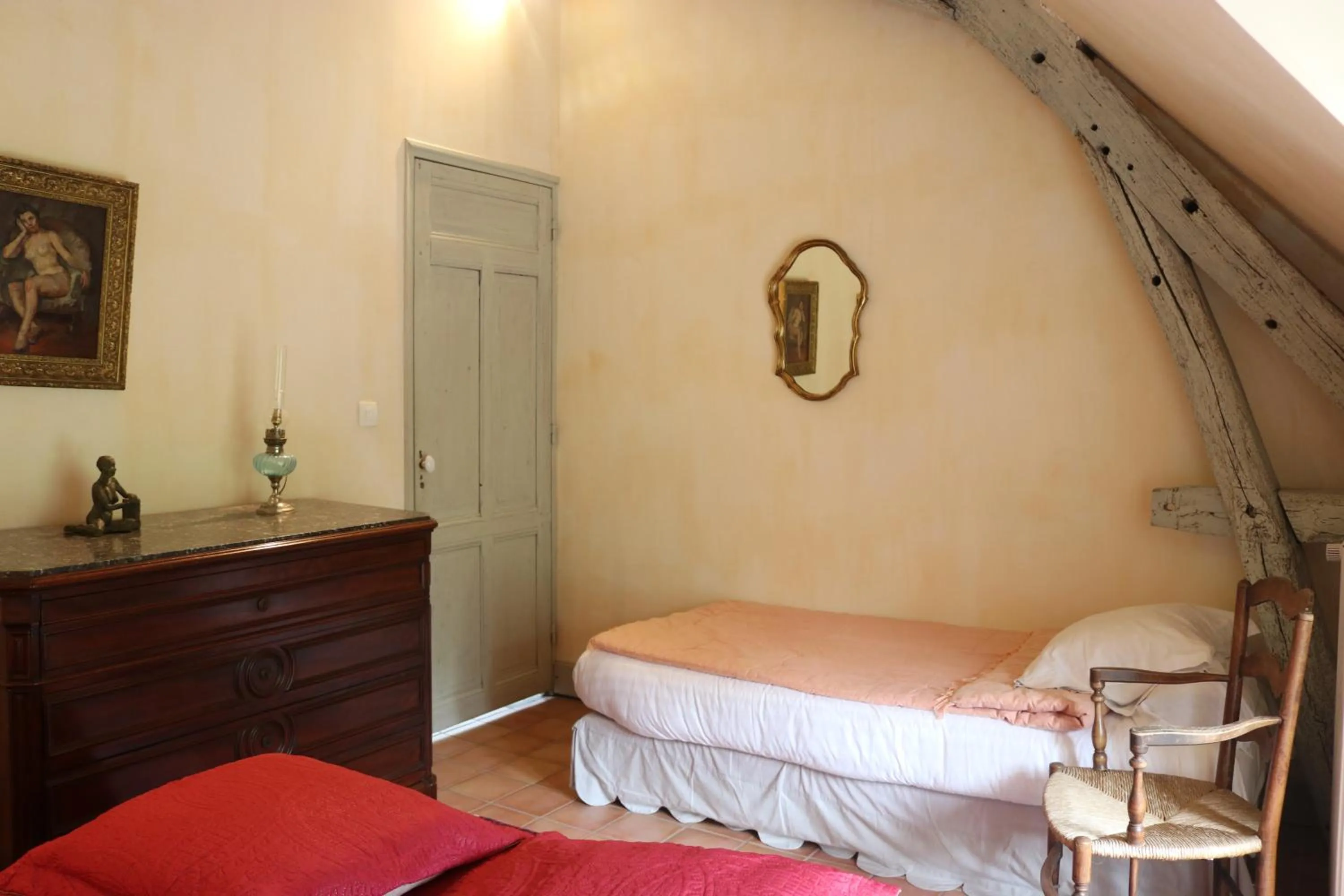Photo of the whole room, Bed in Maison d'hôtes Moulin du Bas Pesé