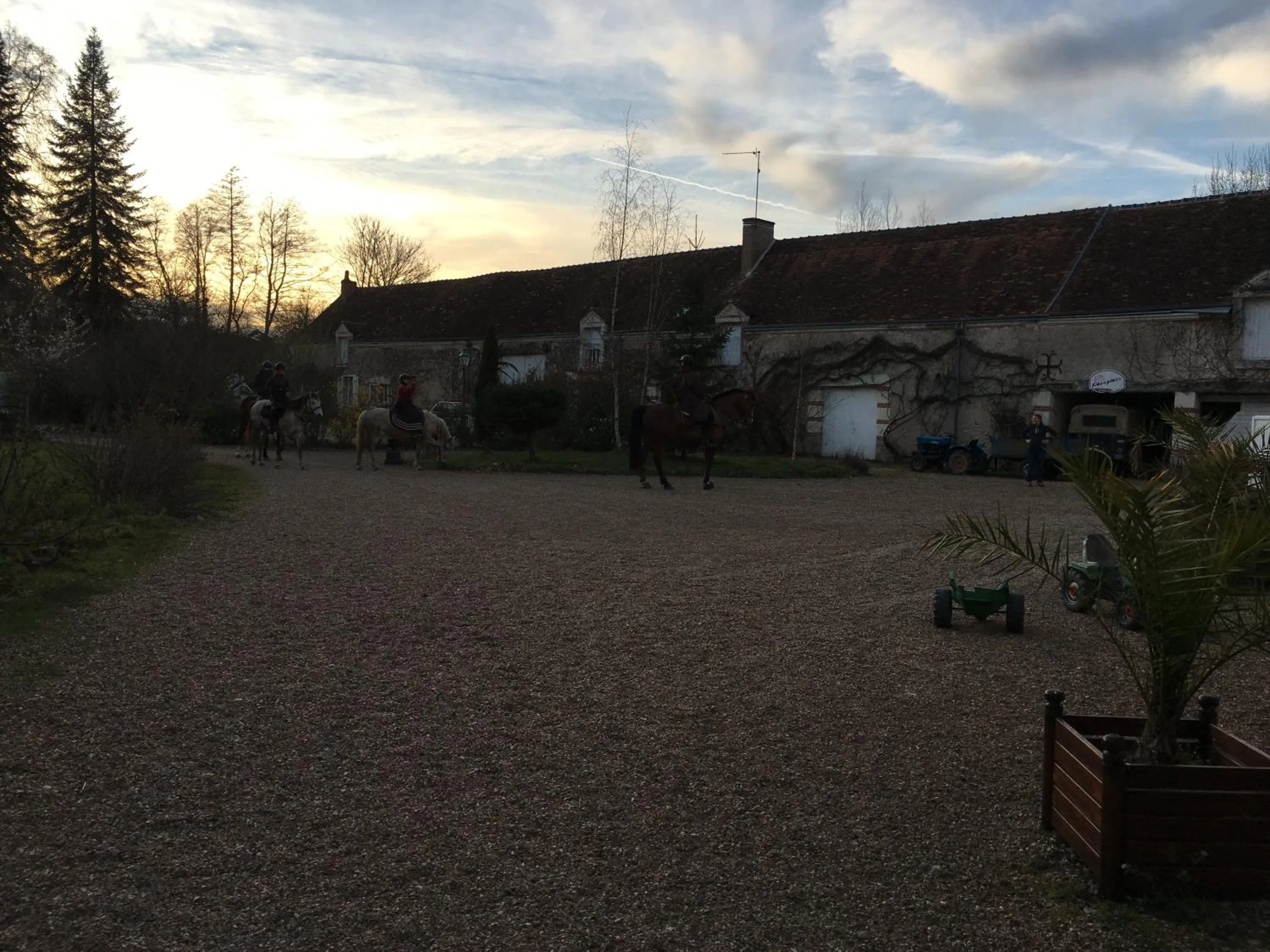 Horse-riding in Maison d'hôtes Moulin du Bas Pesé