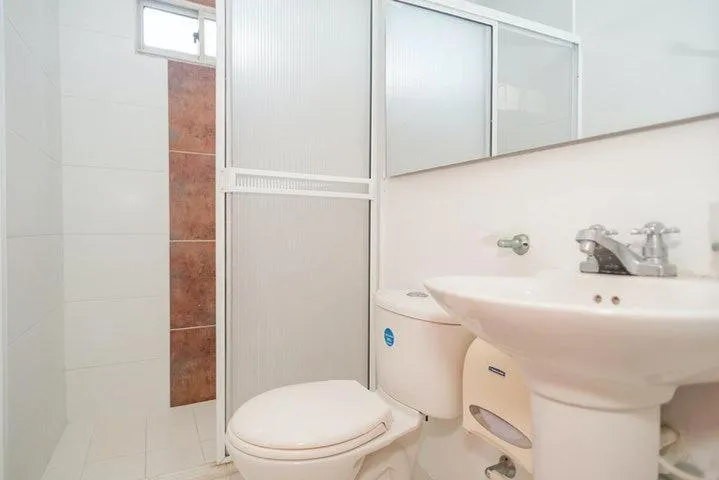 Shower in Hotel Rivera Del Mar