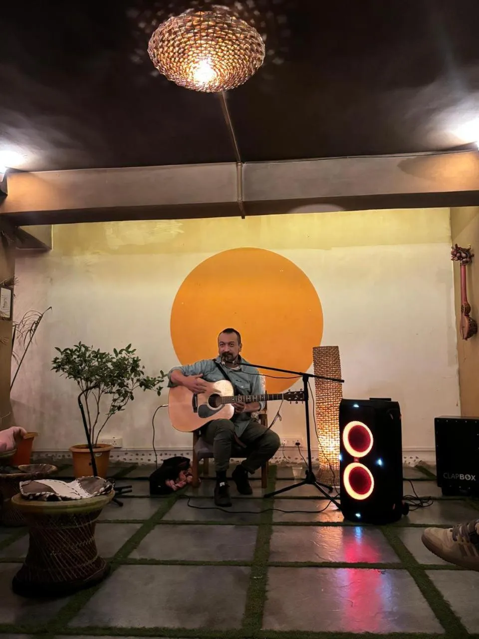 Evening entertainment in Mellow Fellow Hostel