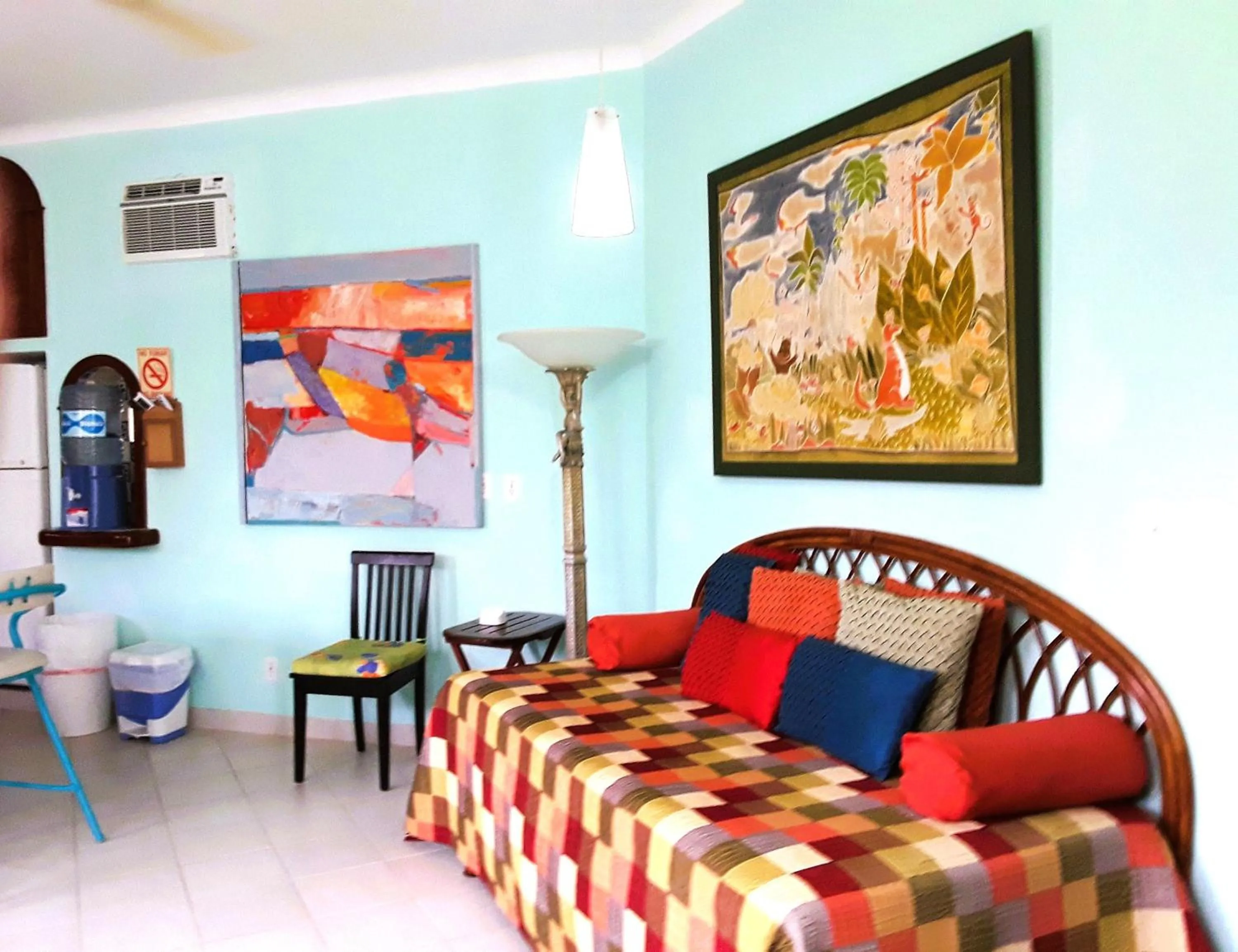 Seating area in Casa Gatos Suites