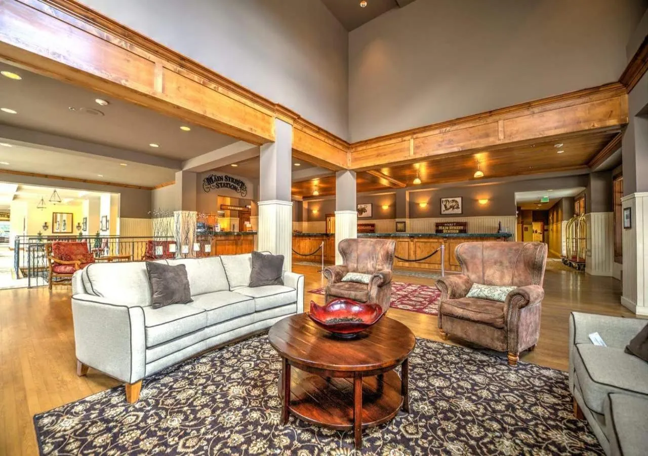 Lobby or reception in Main Street Station by TS