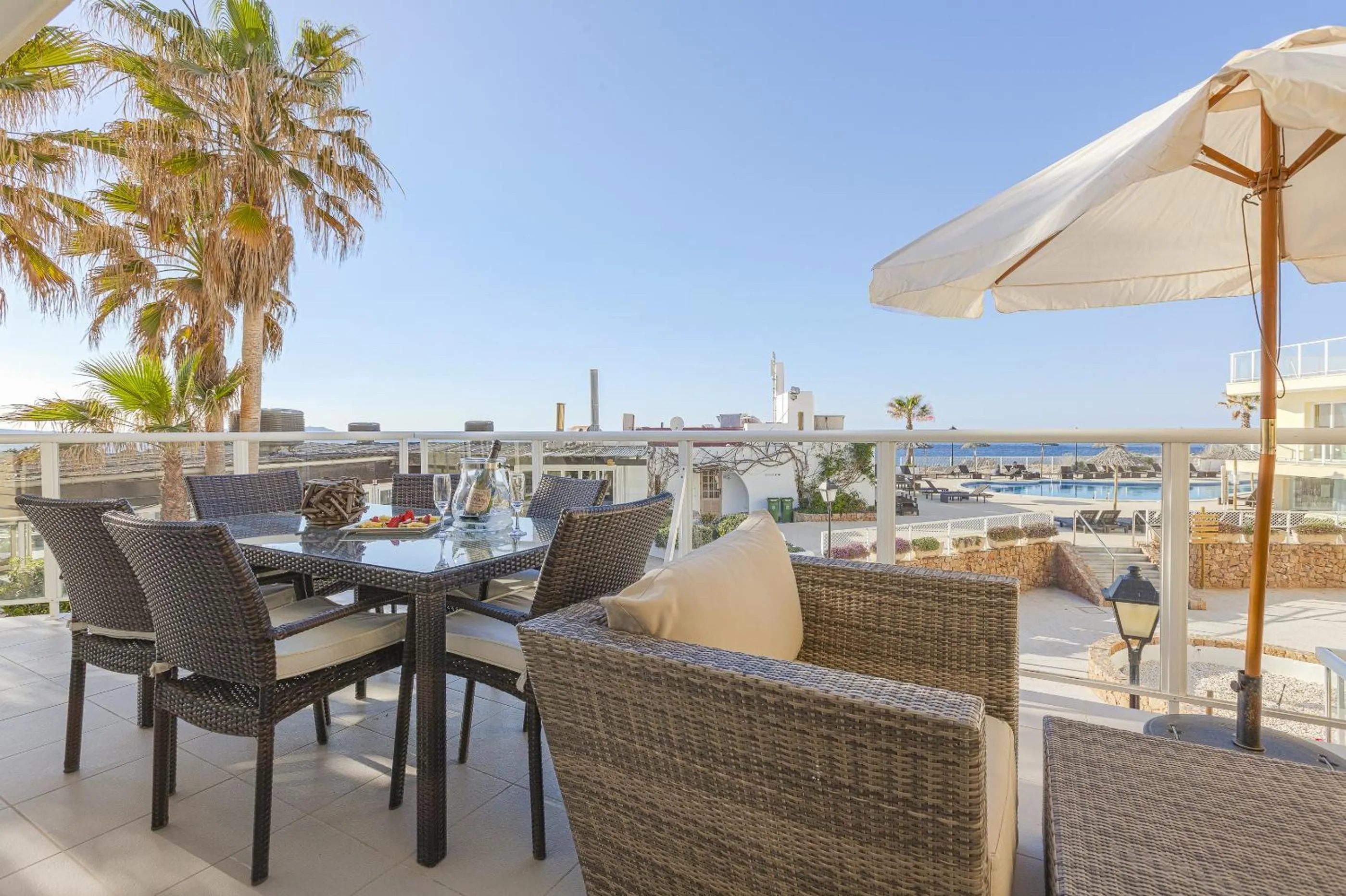 Balcony/Terrace in Marina Palace by Intercorp Hotel Group