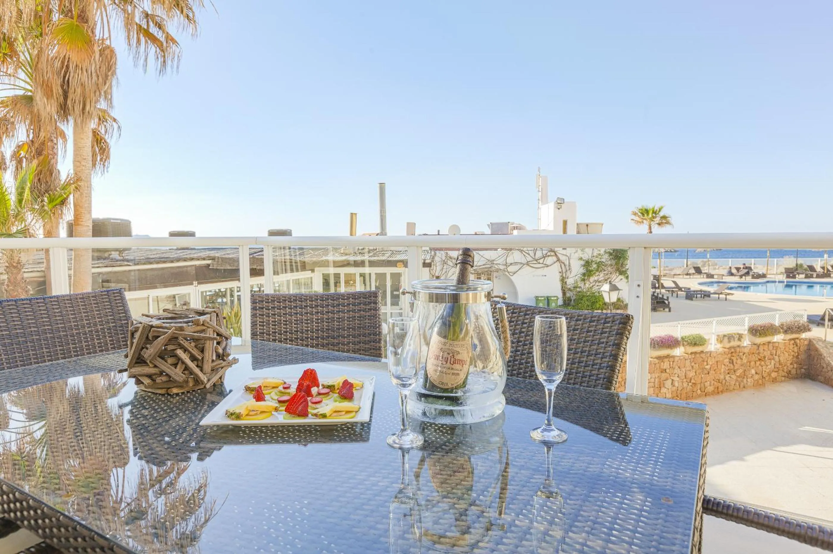 Balcony/Terrace in Marina Palace by Intercorp Hotel Group