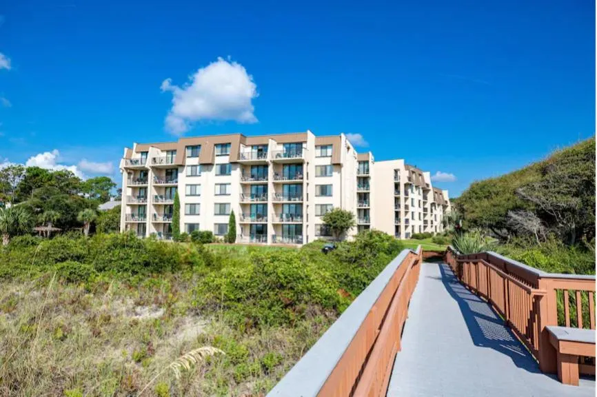 Seawatch at Island Club