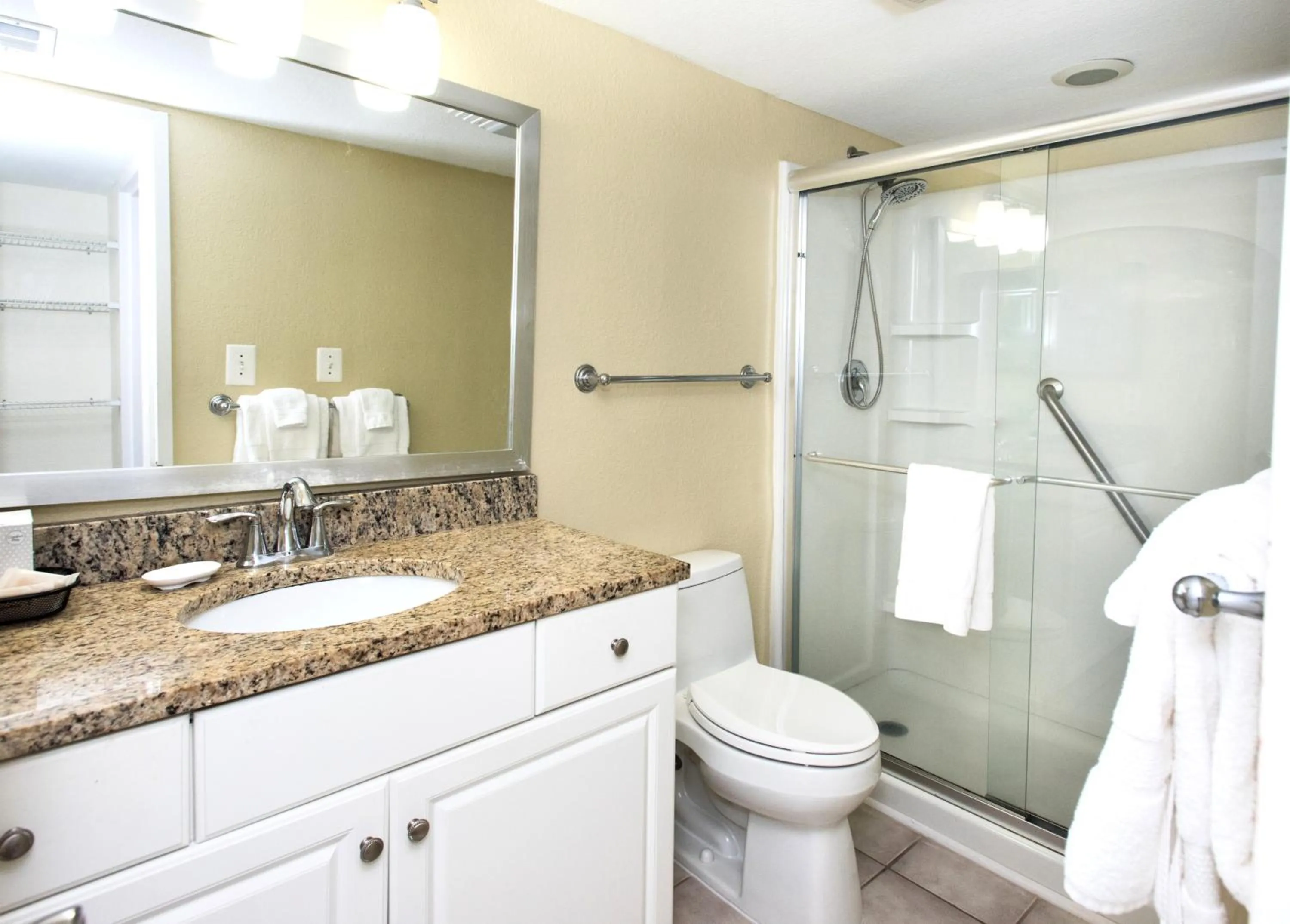 Shower in Seawatch at Island Club