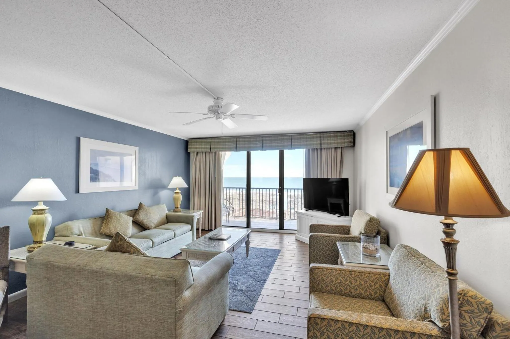 TV and multimedia in Seawatch at Island Club