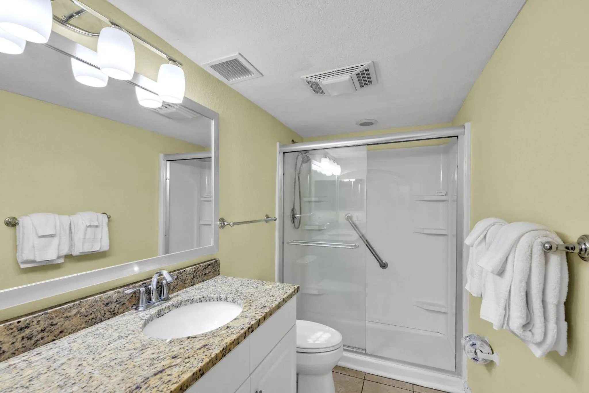 Shower in Seawatch at Island Club