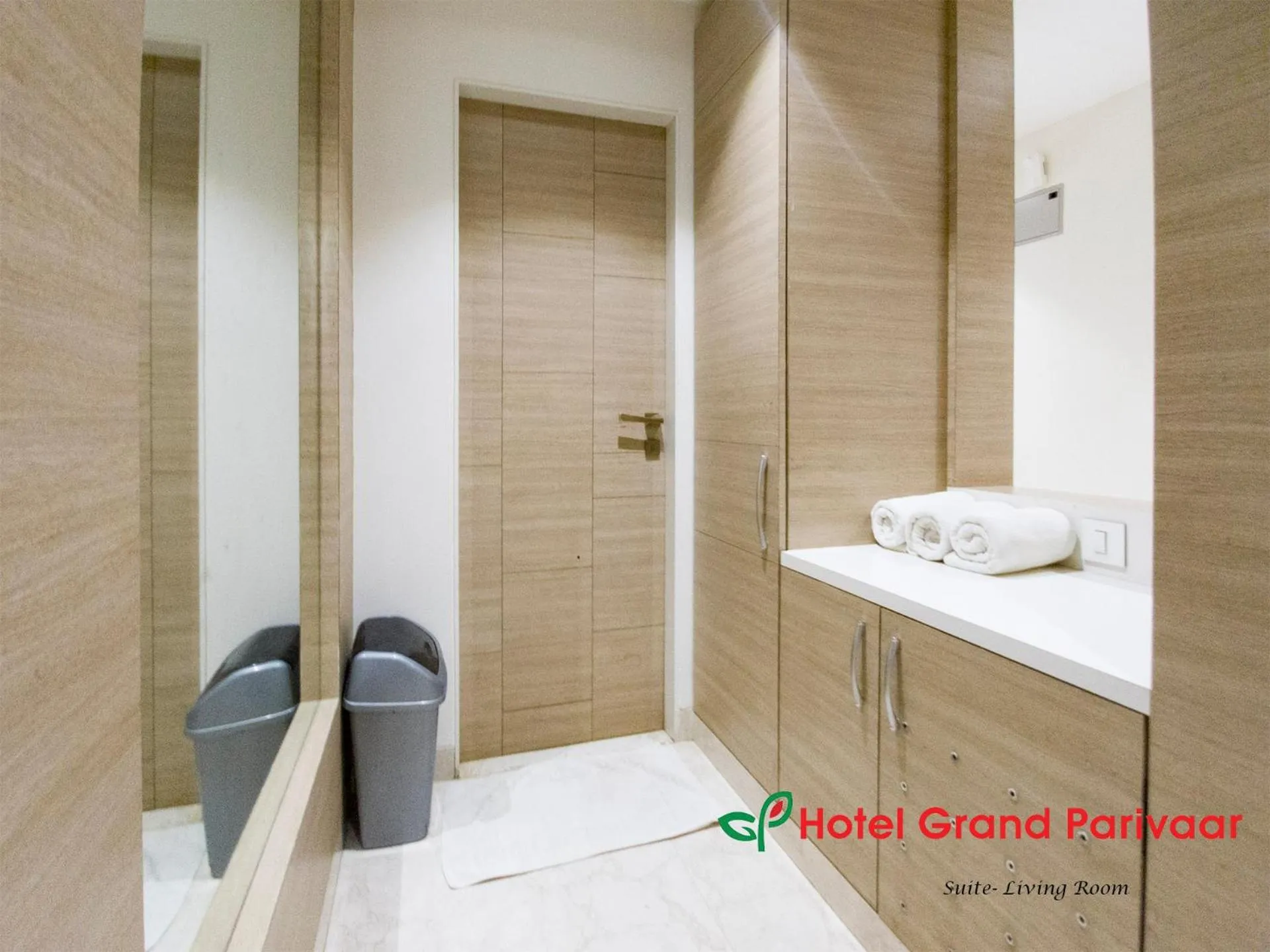 wardrobe in Hotel Grand Parivaar